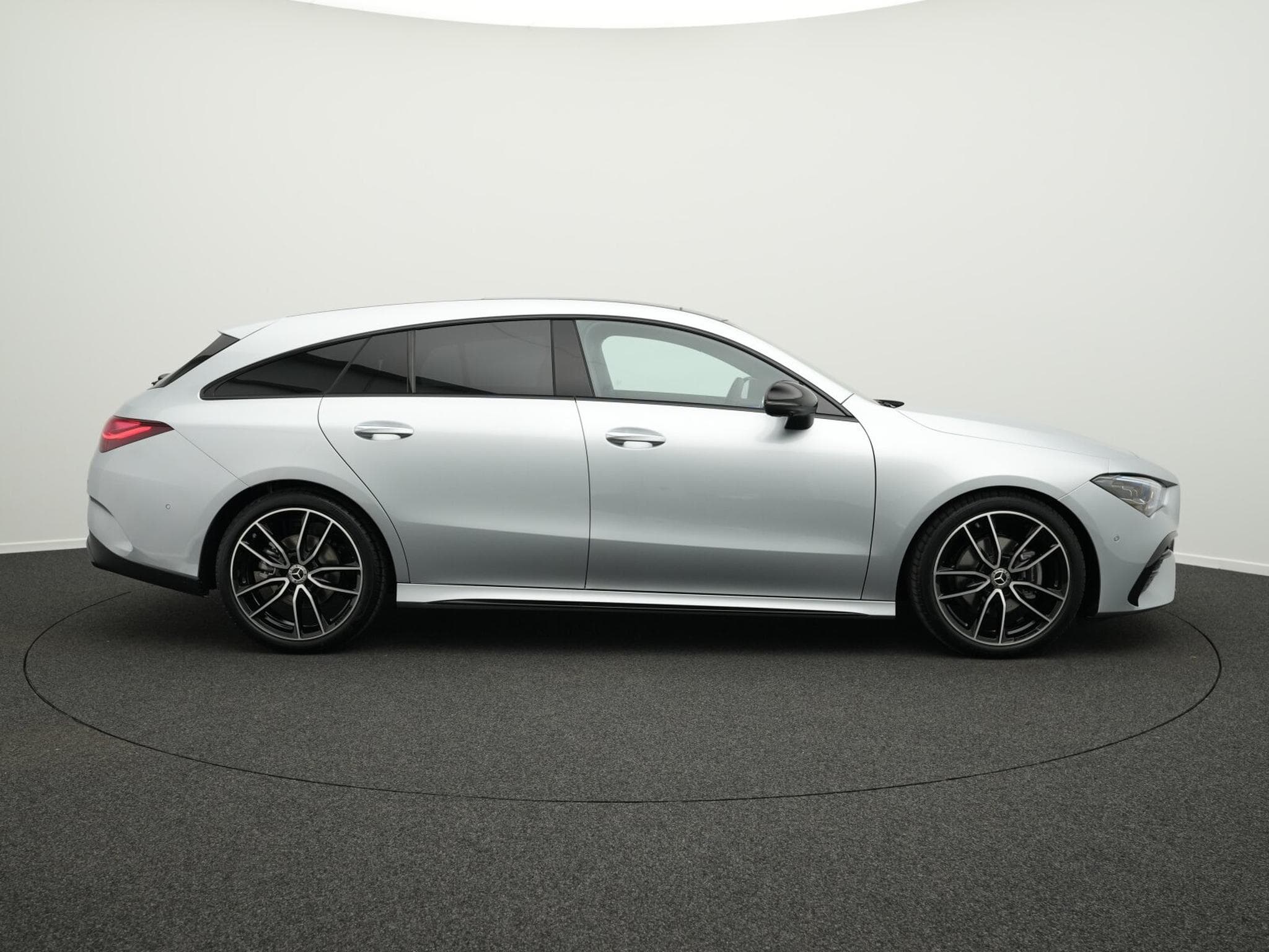 Mercedes CLA 180 AMG-Line Premium Plus (2026) - Photo 5