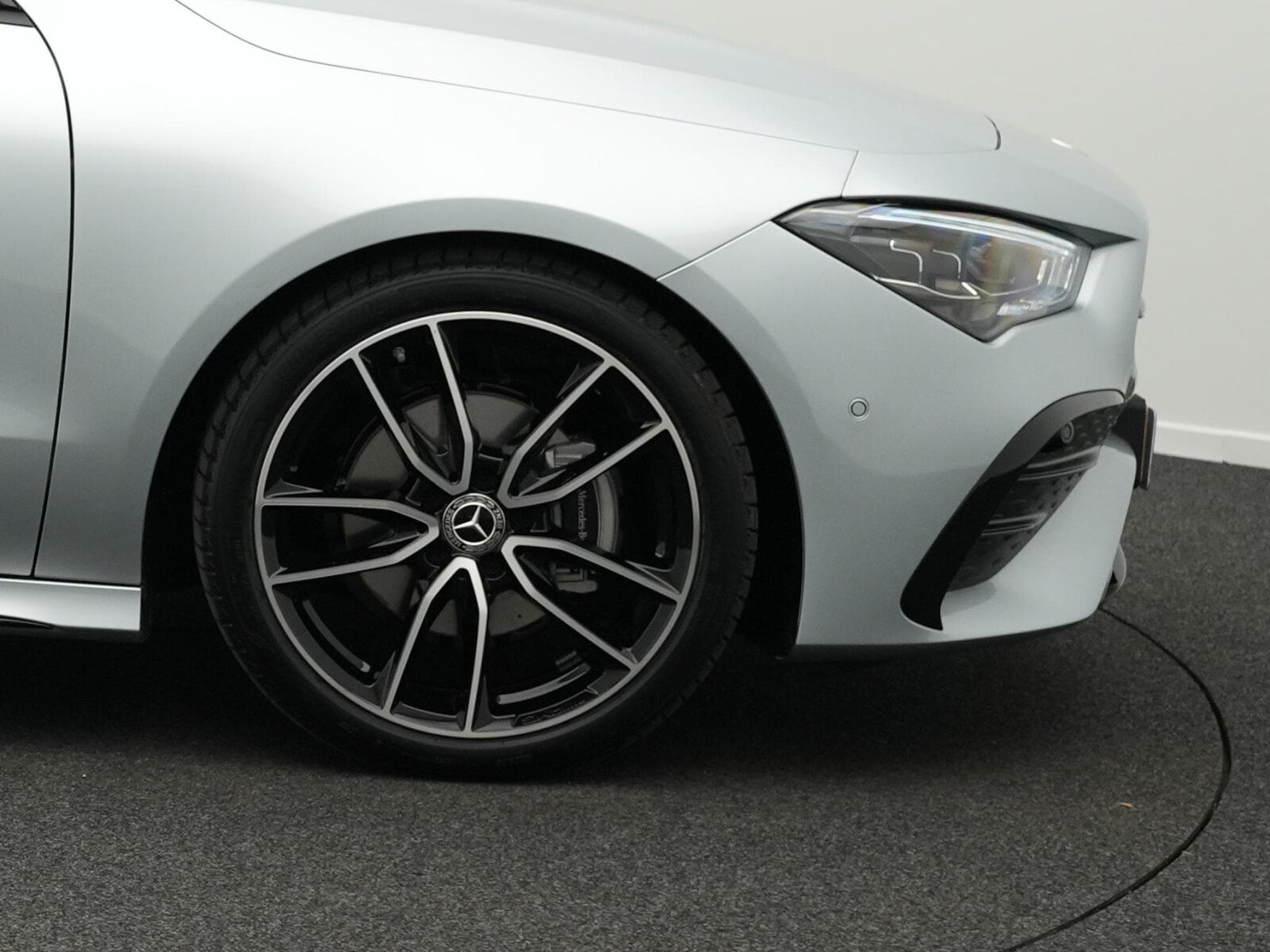 Mercedes CLA 180 AMG-Line Premium Plus (2026) - Photo 8