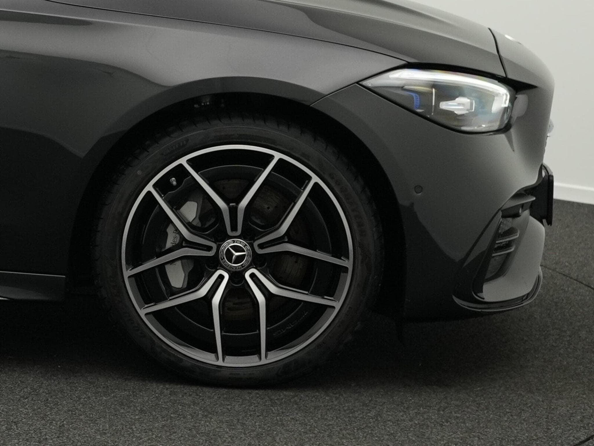 Mercedes C 200 d AMG-Line Advanced Plus (2026) - Photo 8