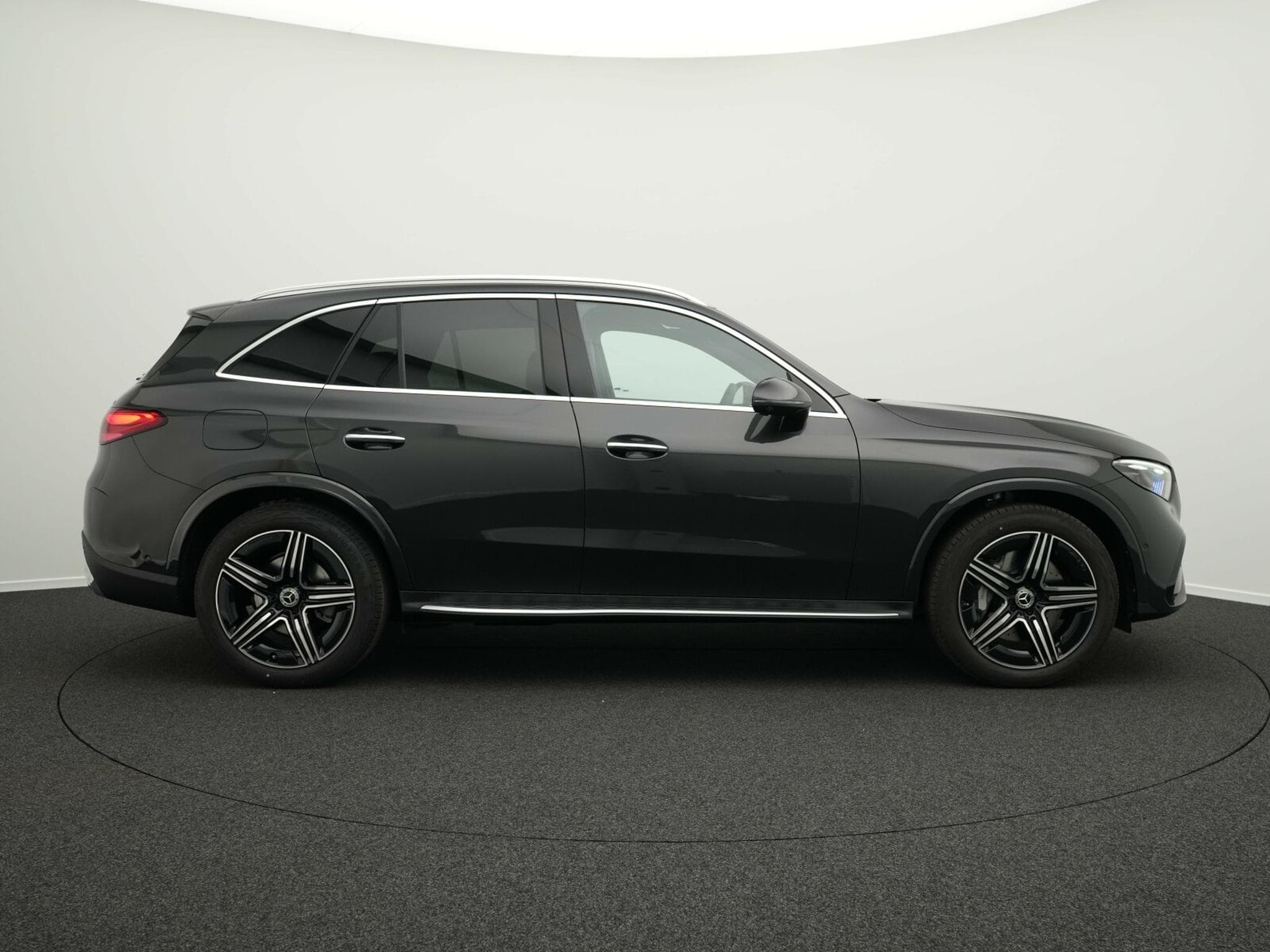 Mercedes GLC 220 d 4MATIC AMG-Line (2026) - Photo 5