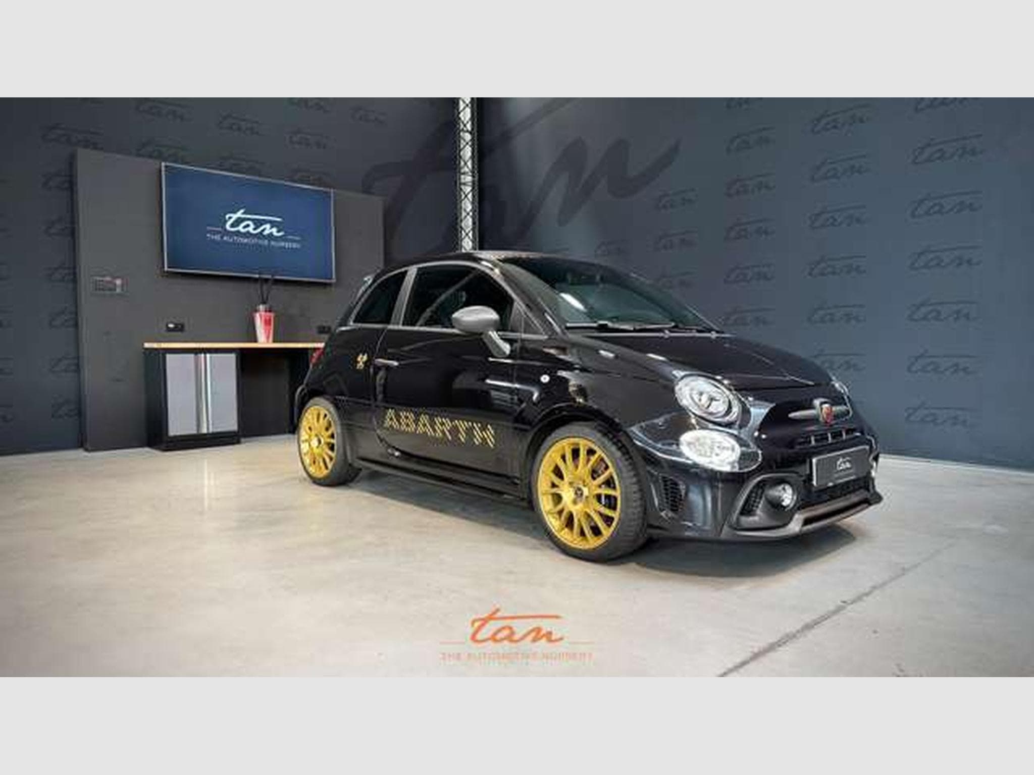 Abarth 695 695 1.4 T-Jet 75 Anniversario (EU6.4) (2024) - Foto 1