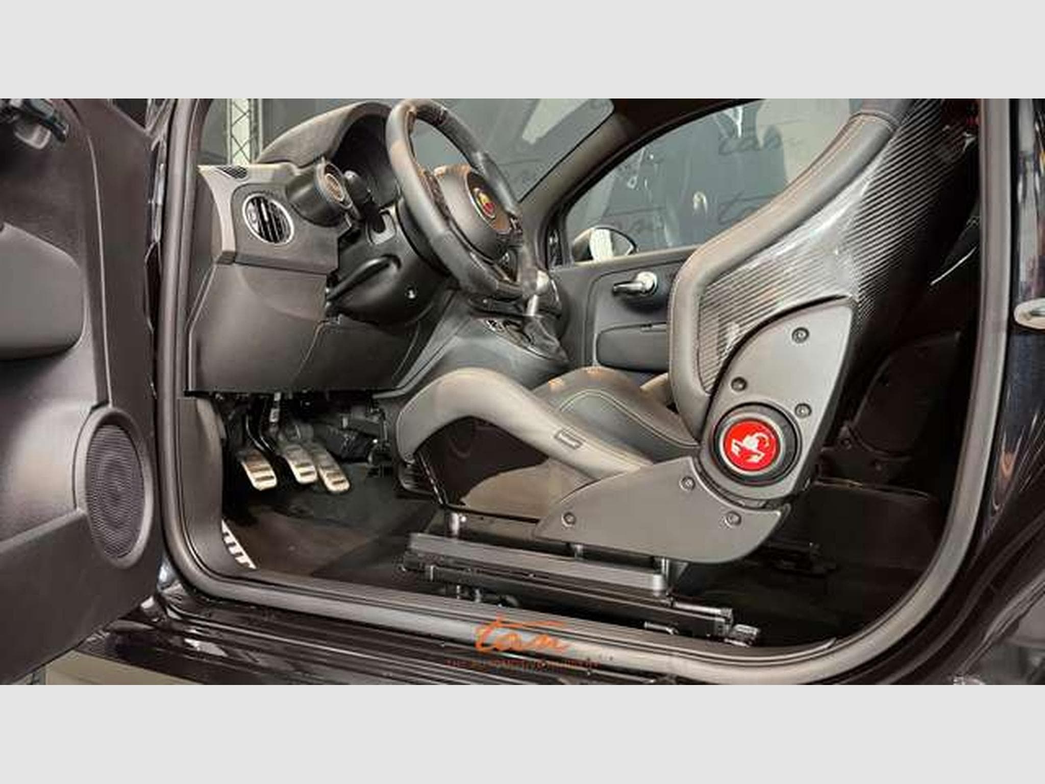 Abarth 695 695 1.4 T-Jet 75 Anniversario (EU6.4) (2024) - Foto 14
