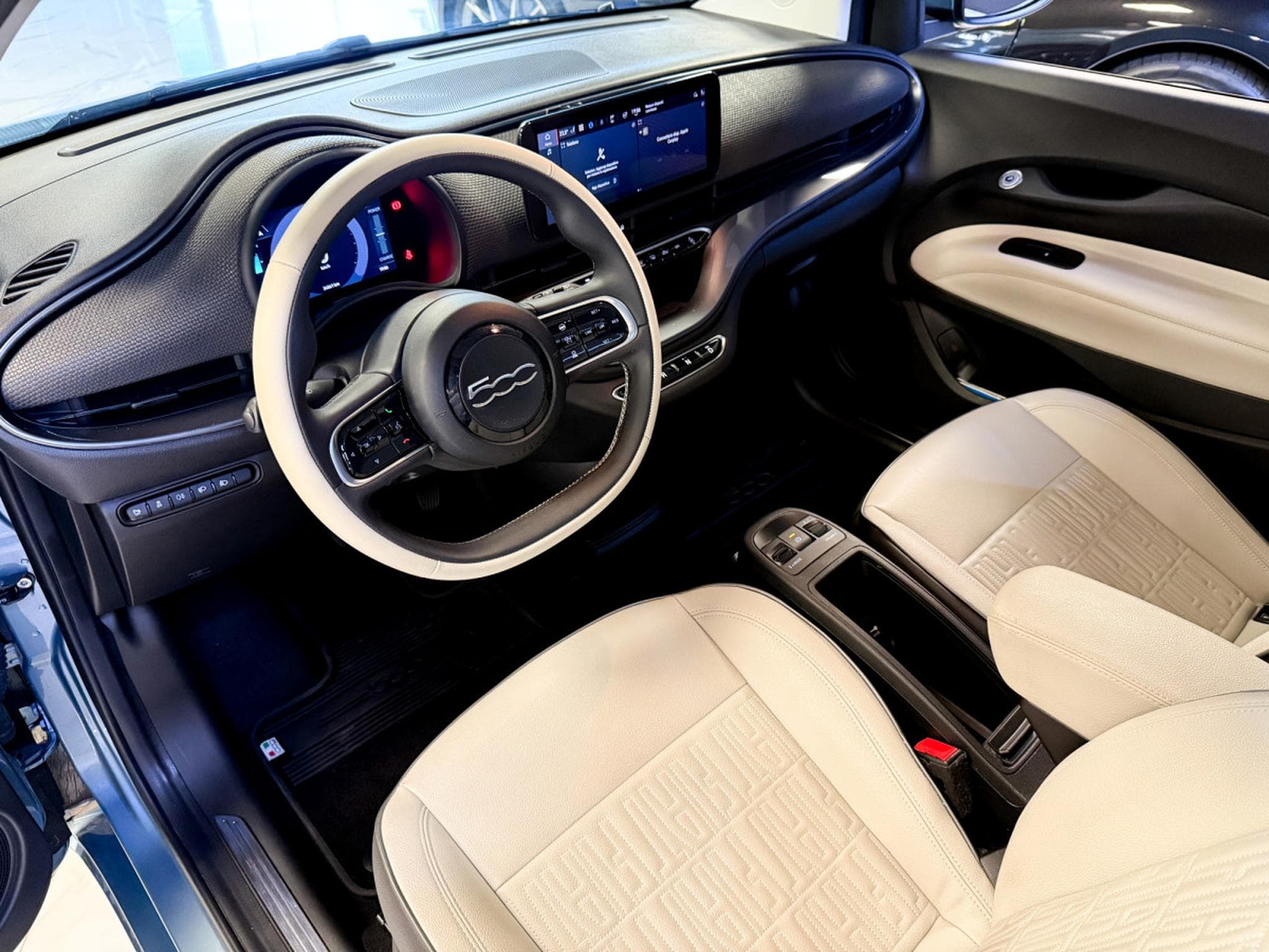 Fiat 500 La Prima  3+1 ACC / CO-Driver 42 kWh (2022) - Foto 9