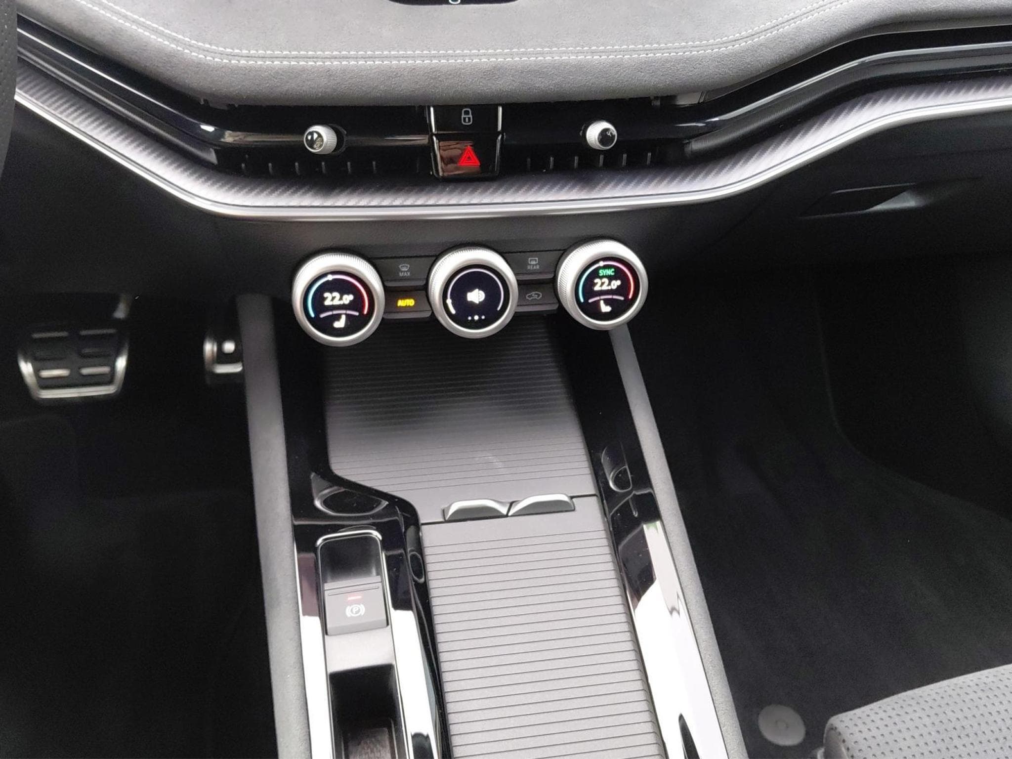 Skoda Superb Sportline (2026) - Photo 12