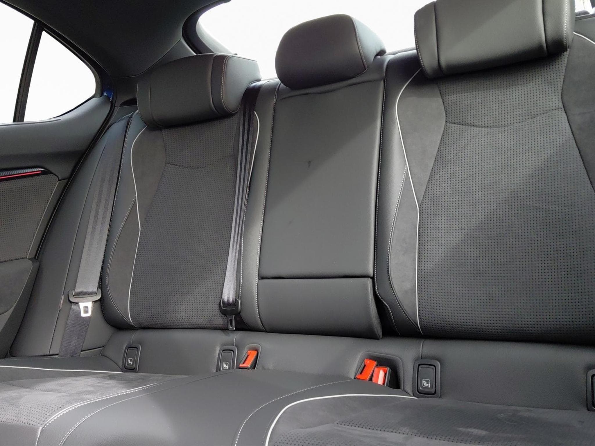 Skoda Superb Sportline (2026) - Photo 16