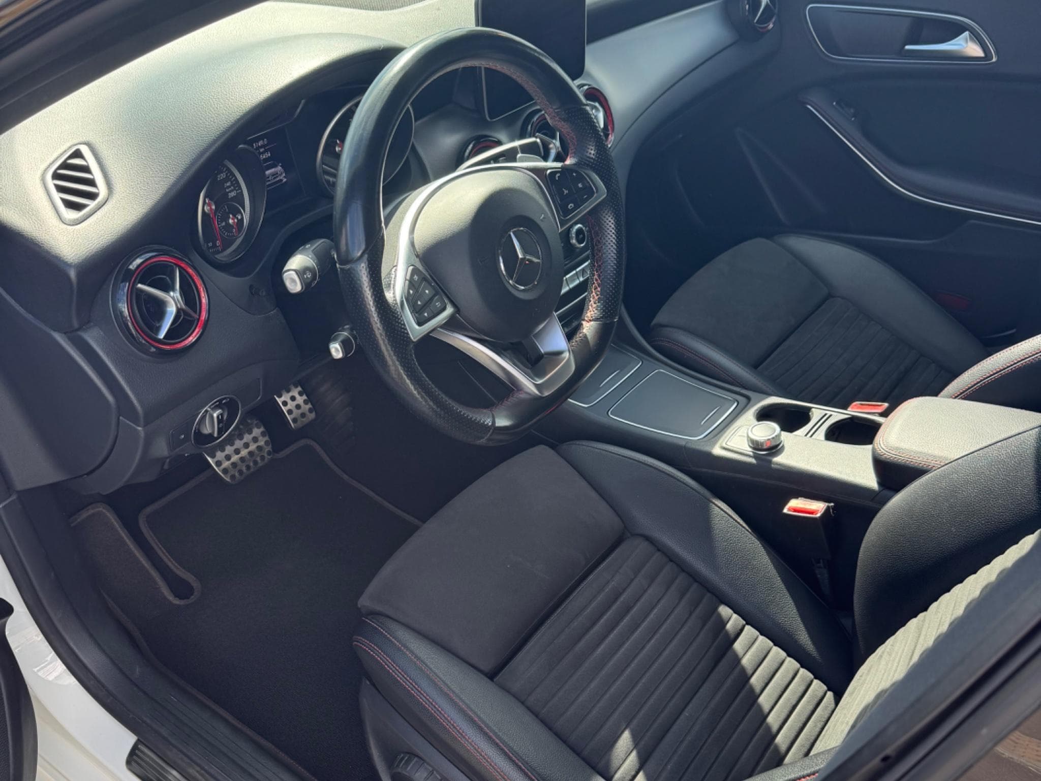 Mercedes CLA 250 Sport (2018) - Photo 10