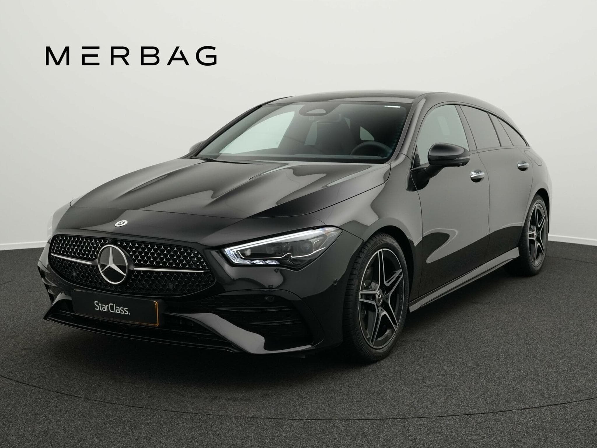 Mercedes CLA 180 AMG-Line Premium Plus (2026) - Photo 1