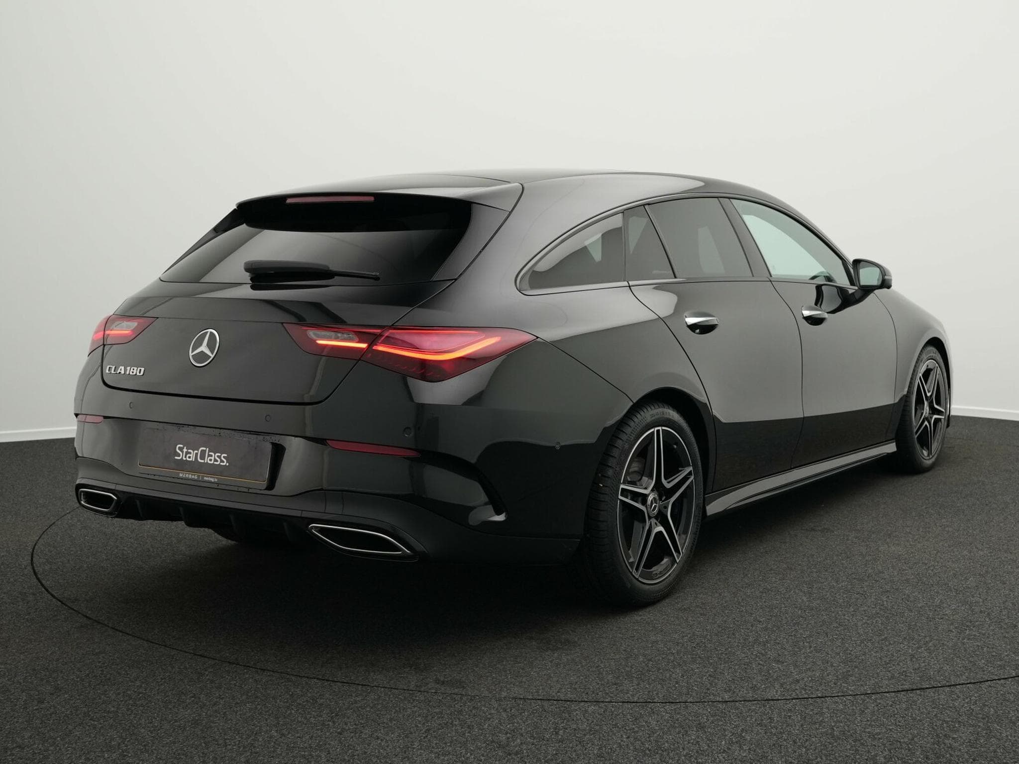 Mercedes CLA 180 AMG-Line Premium Plus (2026) - Photo 3