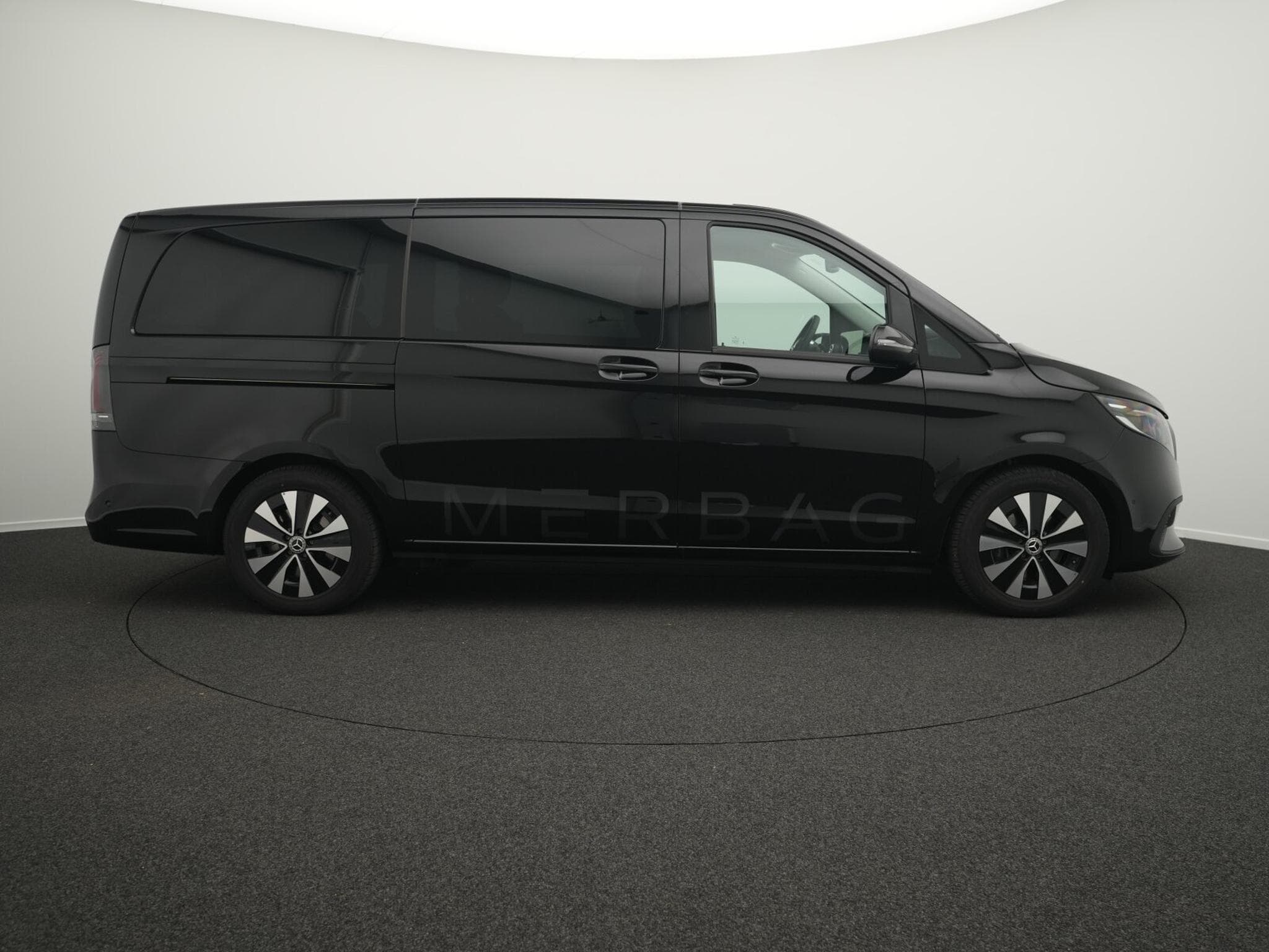 Mercedes V d STYLE Lang (2026) - Photo 5