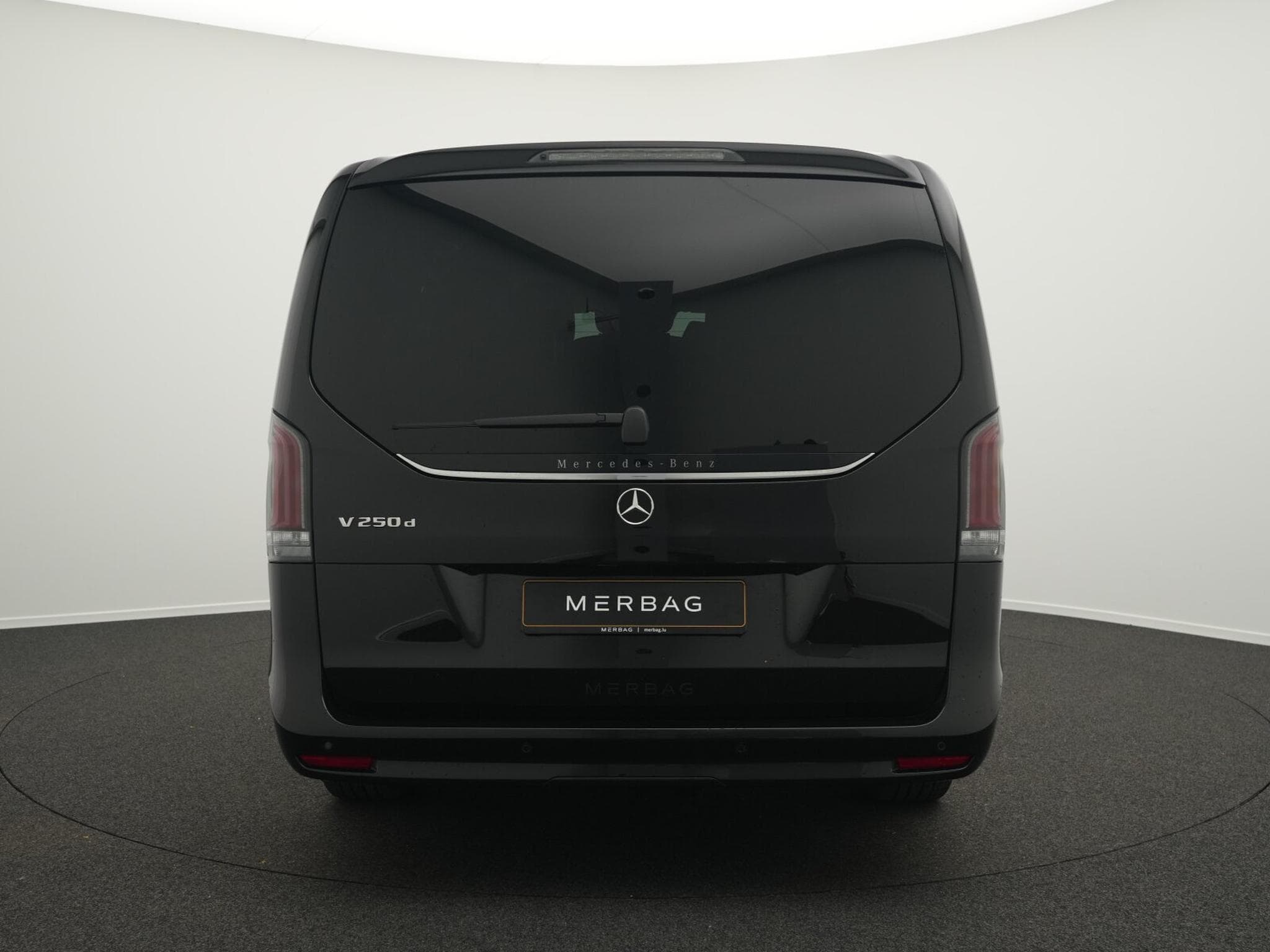 Mercedes V d STYLE Lang (2026) - Photo 4
