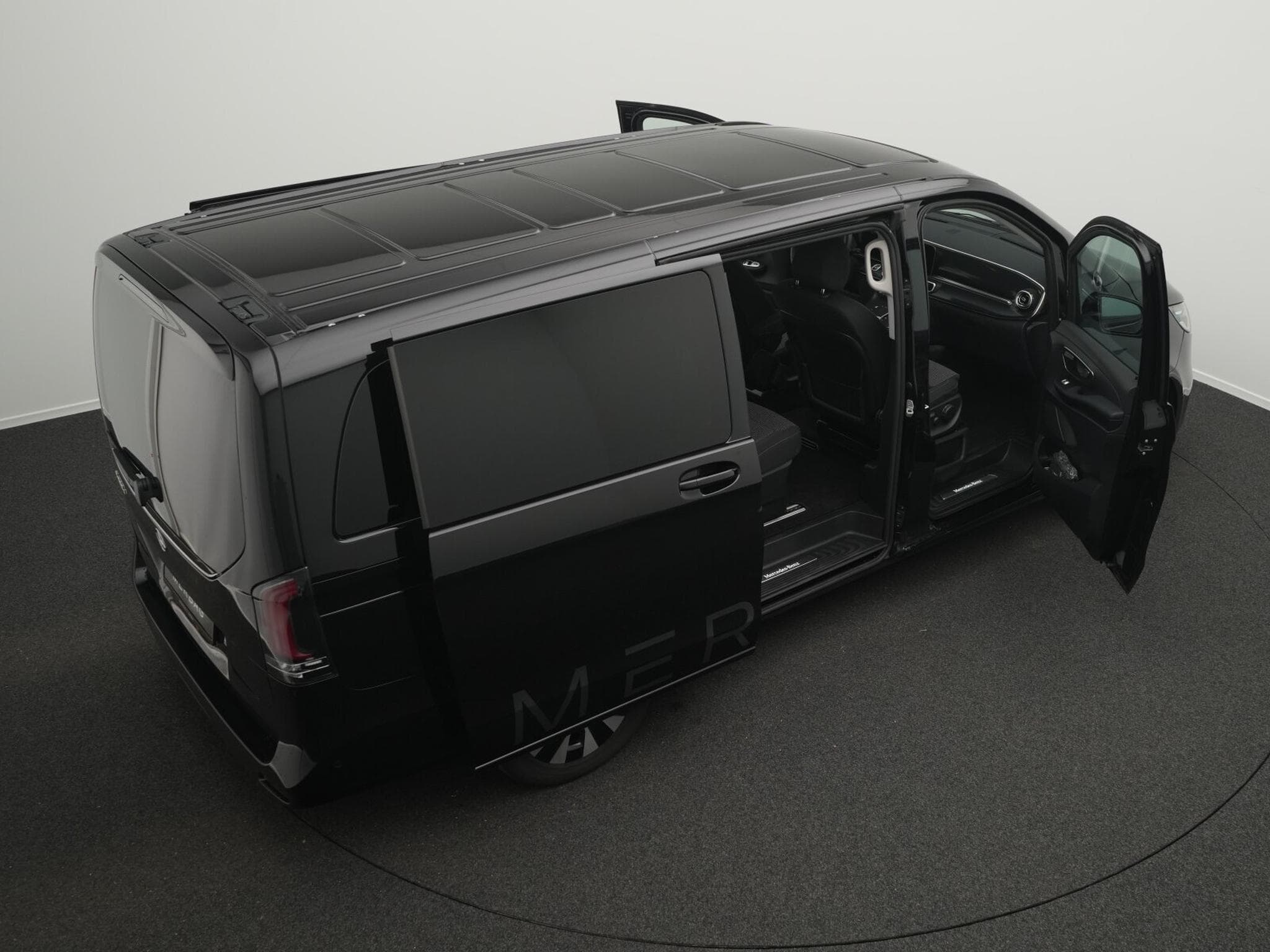 Mercedes V d STYLE Lang (2026) - Photo 13