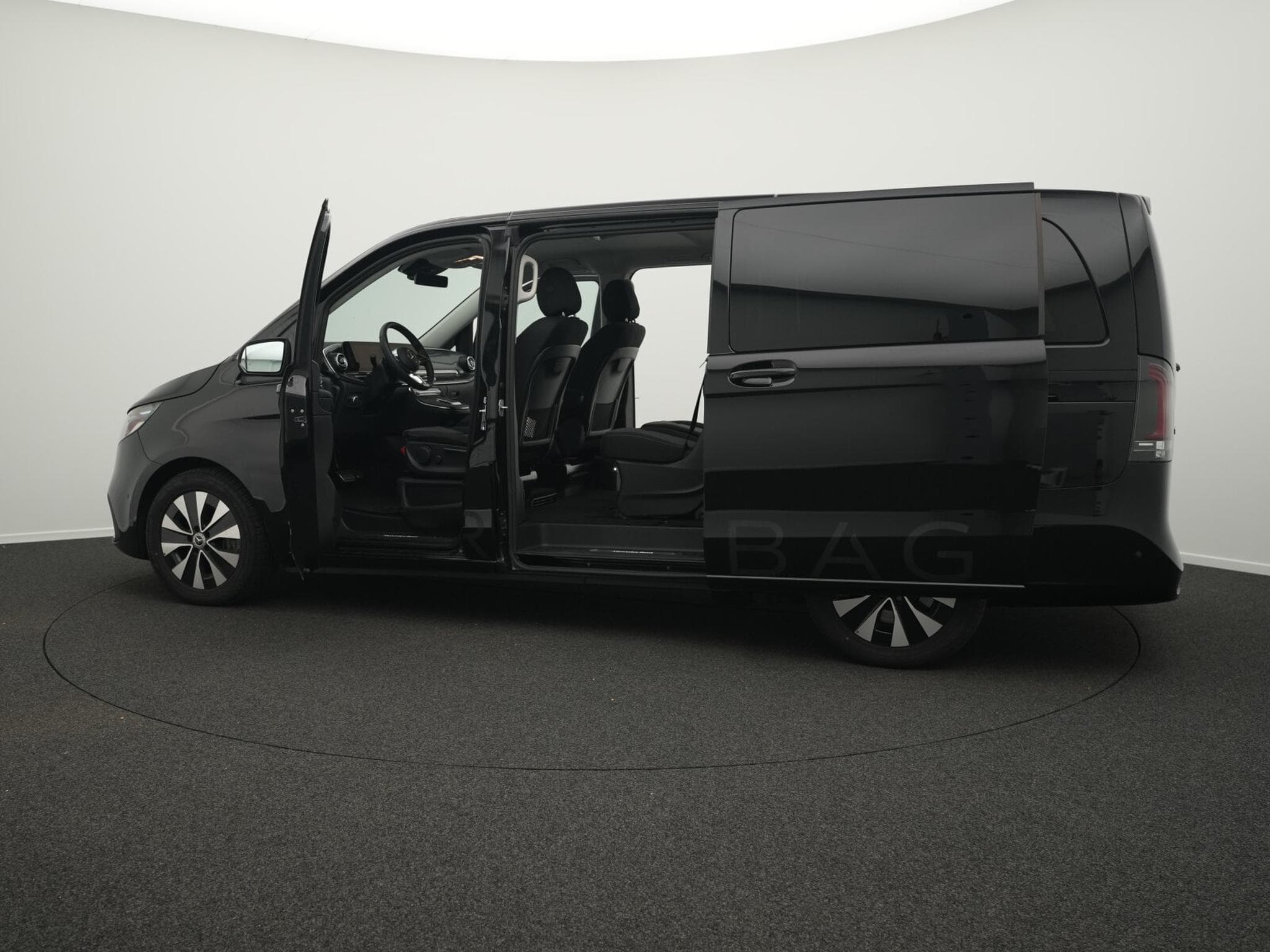 Mercedes V d STYLE Lang (2026) - Photo 14