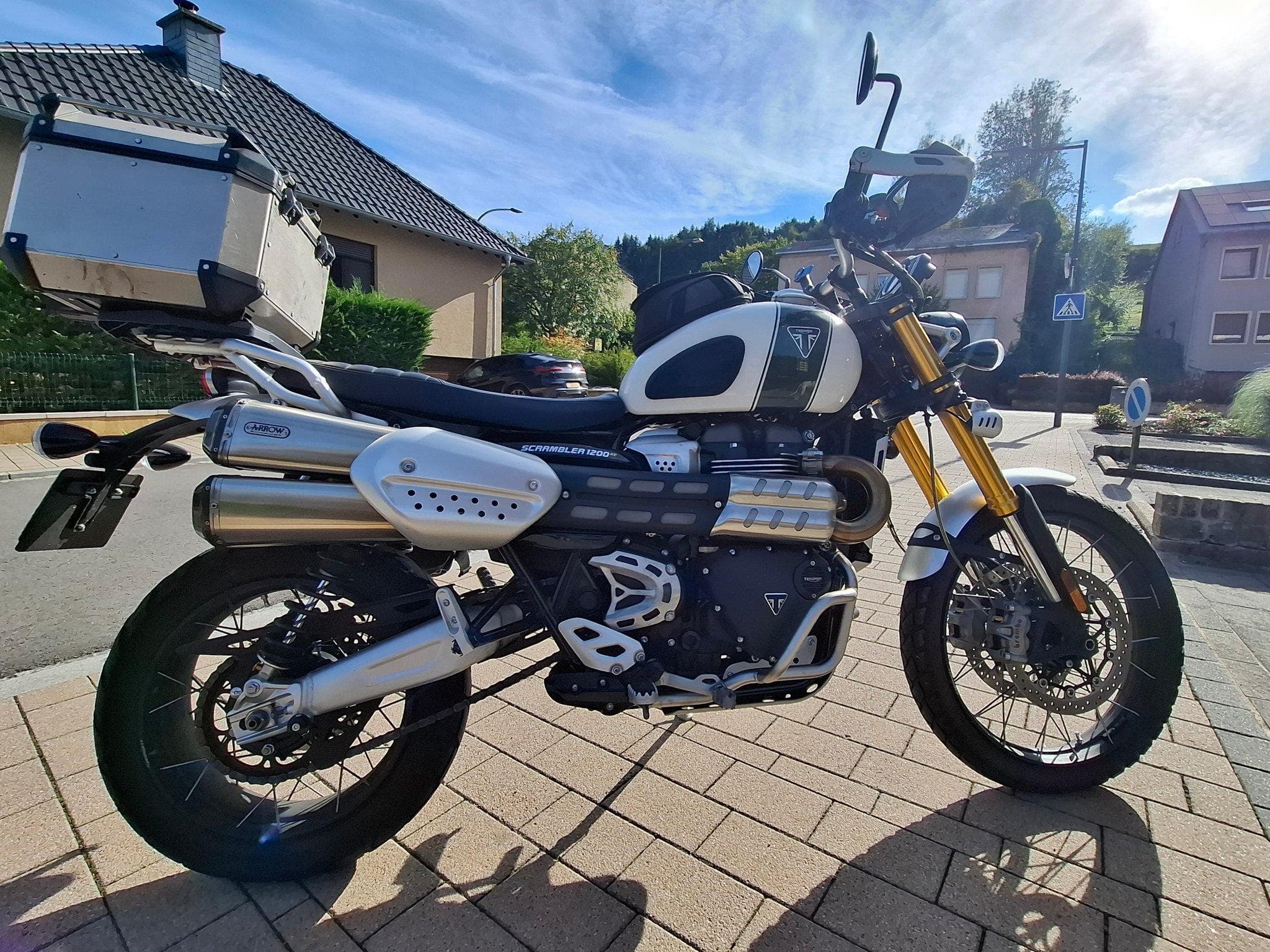 Triumph Street Scrambler 1200 XE (2019) - Photo 1