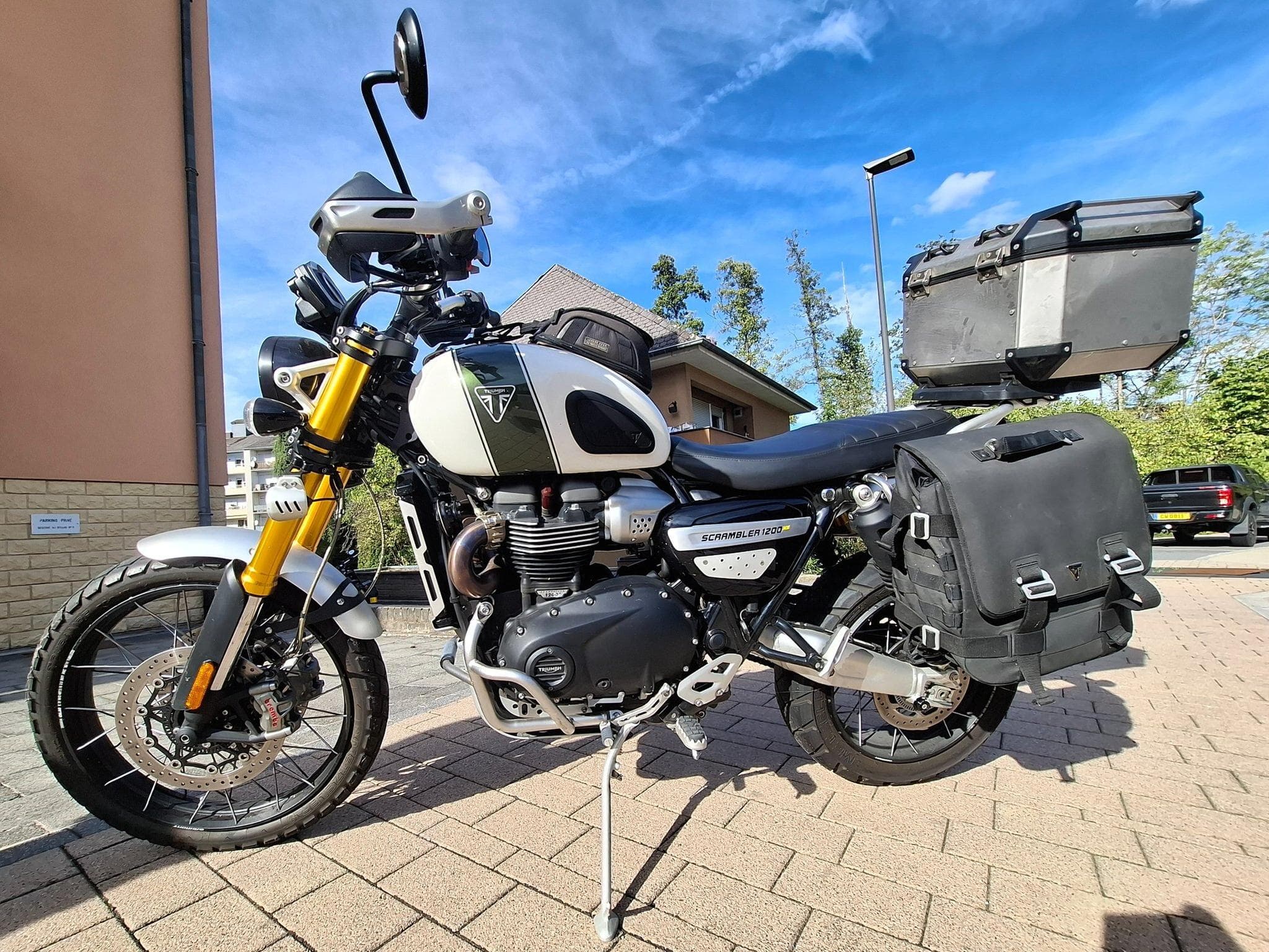 Triumph Street Scrambler 1200 XE (2019) - Photo 2