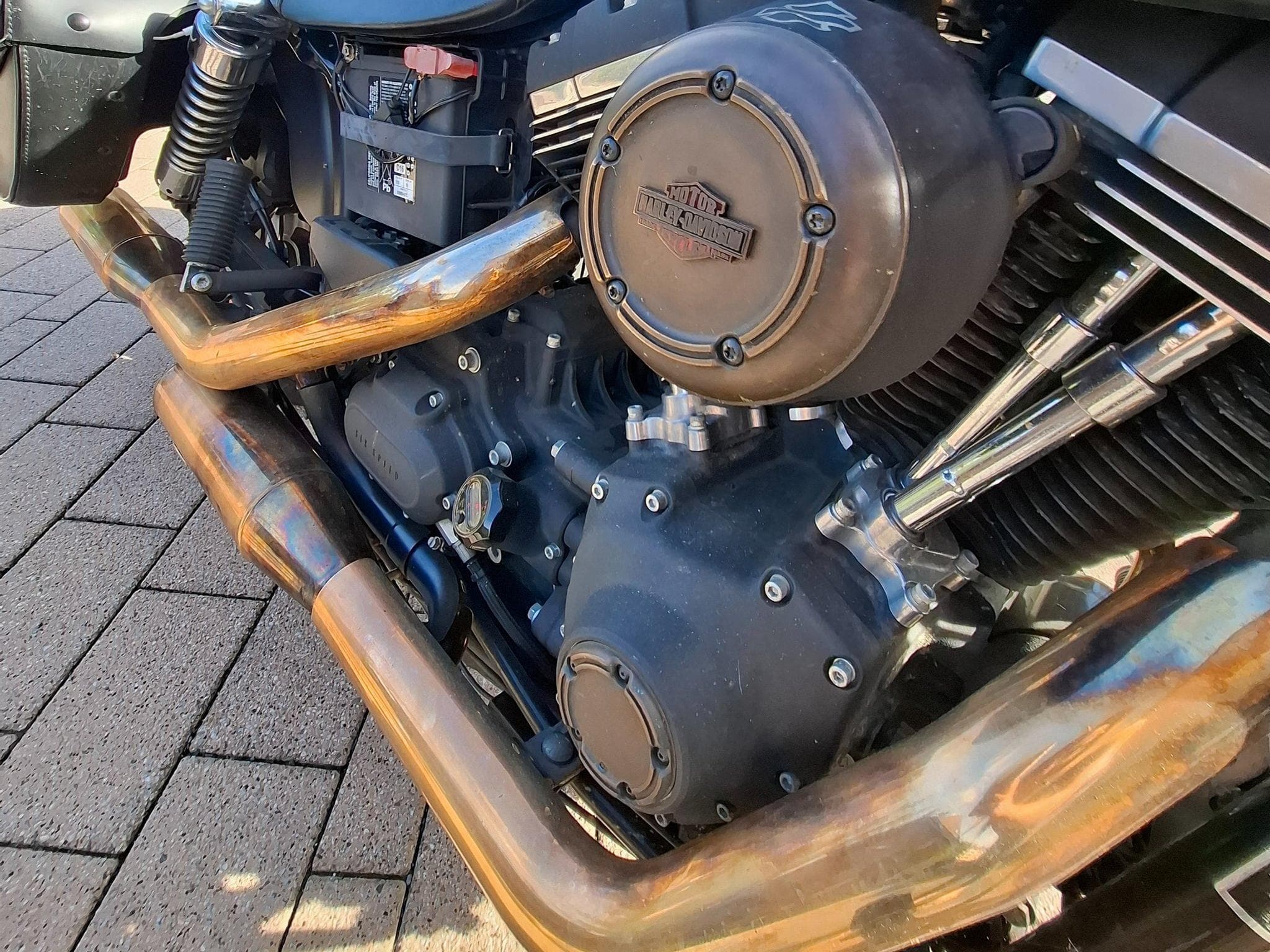 Harley-Davidson Dyna Street Bob (2016) - Foto 3