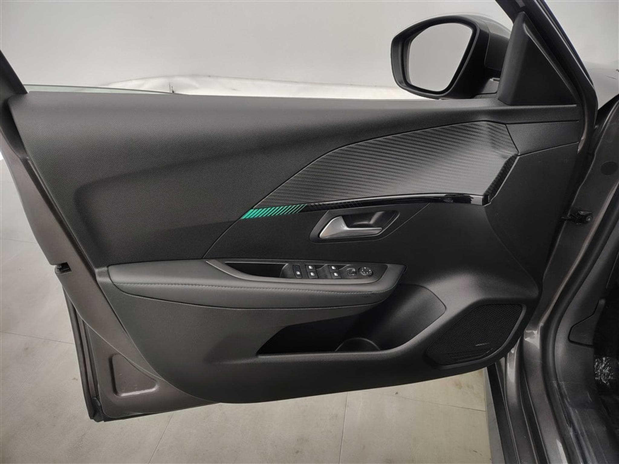 Peugeot 208 1.2i PureTech Allure Pack (2021) - Photo 17