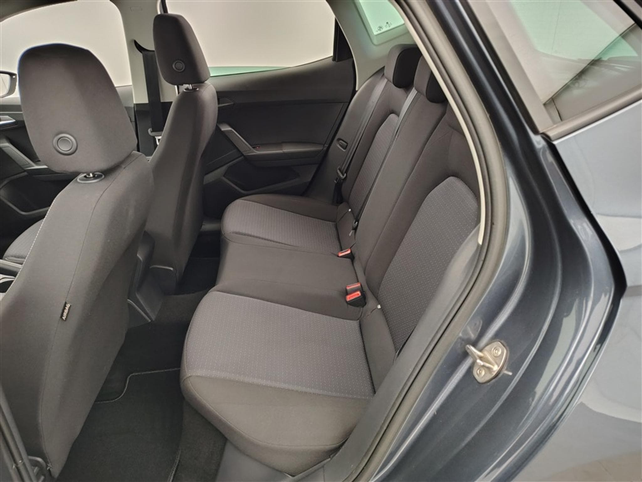 Seat Ibiza 1.0 TSI 95cv Move! CARPLAY / FULL LED / PDC AR / JA 15" (2023) - Photo 13