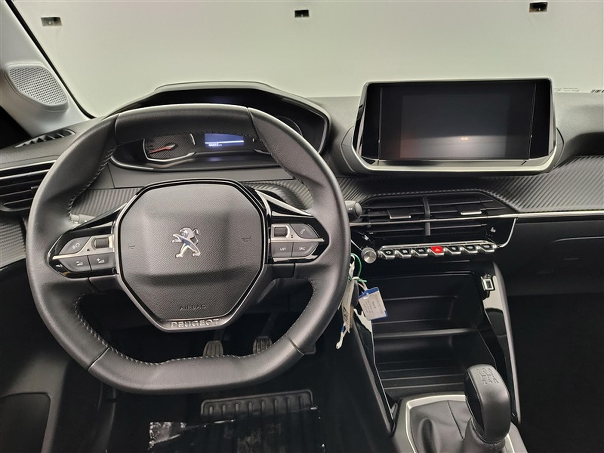 Peugeot 208 1.2 PureTech 82cv Active CLIM / CRUISE / PDC AR / ECRAN 7" (2021) - Photo 9