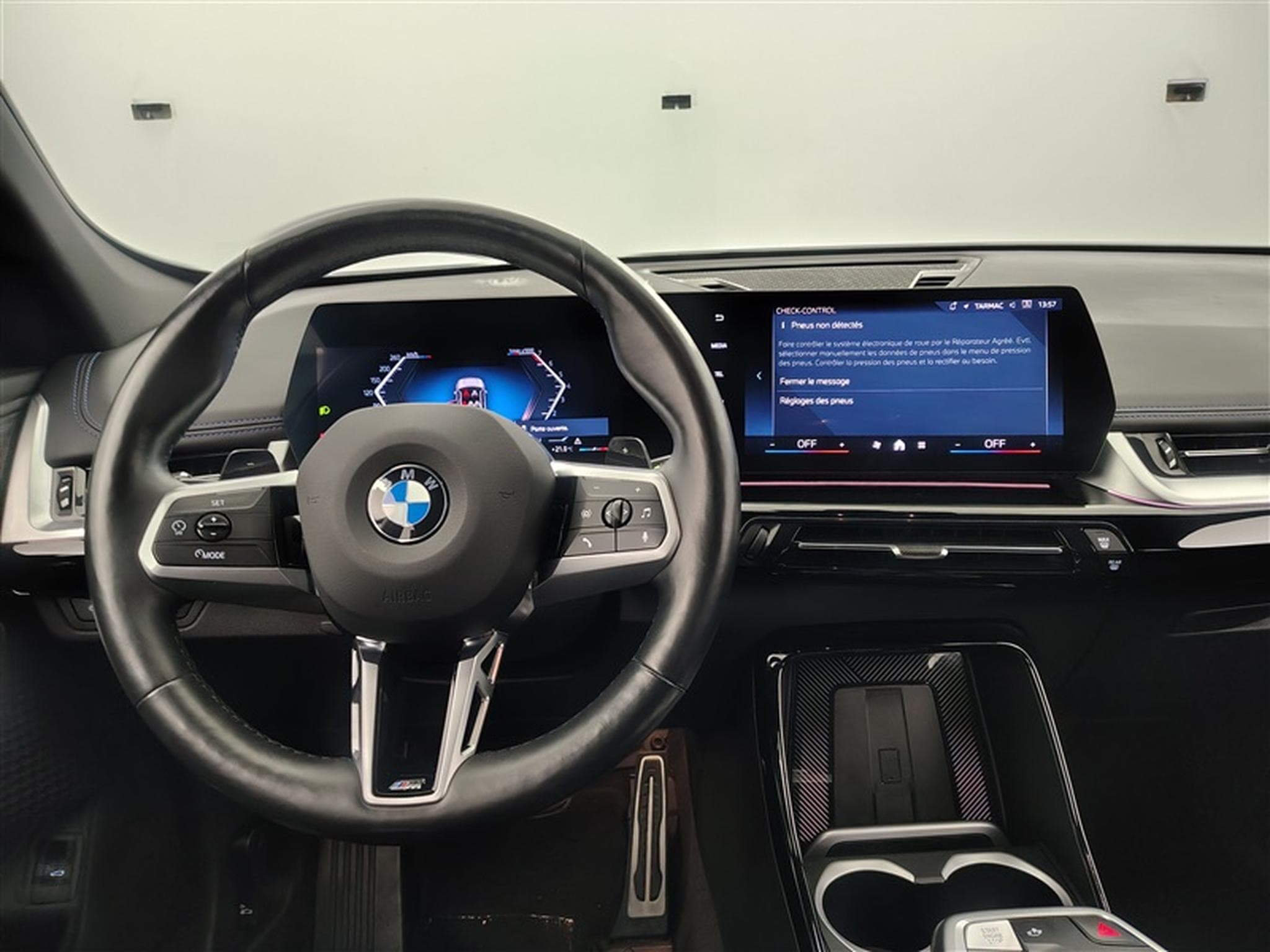 BMW X1 1.5iA sDrive20 MHEV Pack M (2025) - Photo 9