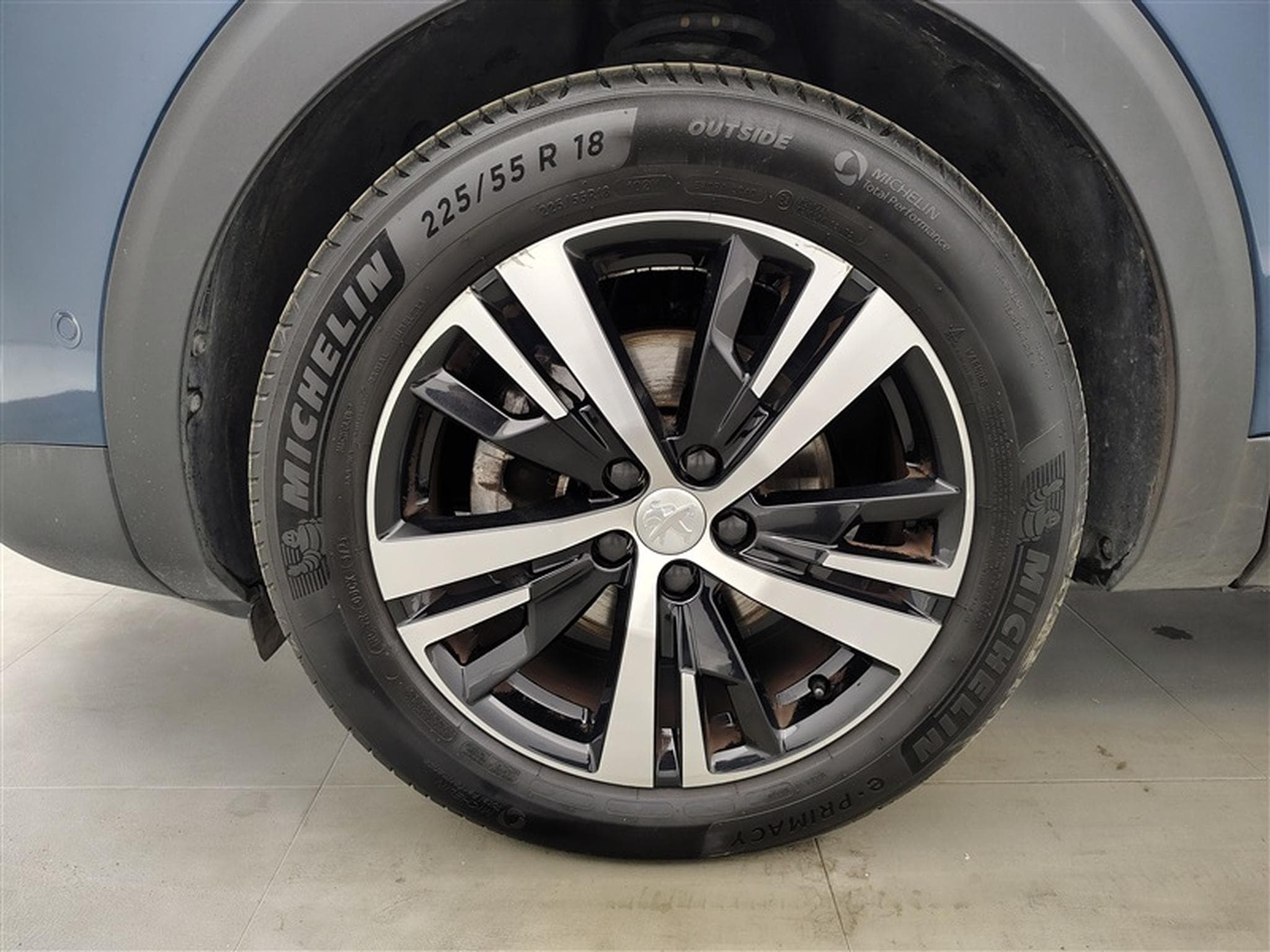 Peugeot 5008 1.2 PureTech 130Cv EAT8 GT 7PL / S-CUIR / NAVI / CAMERA (2023) - Photo 6