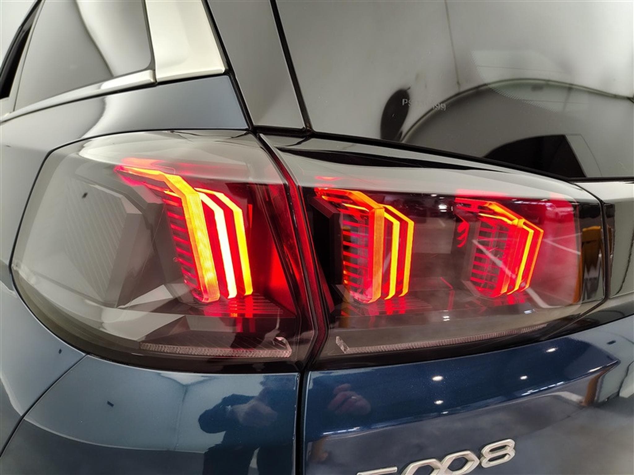 Peugeot 5008 1.2 PureTech 130Cv EAT8 GT 7PL / S-CUIR / NAVI / CAMERA (2023) - Photo 16