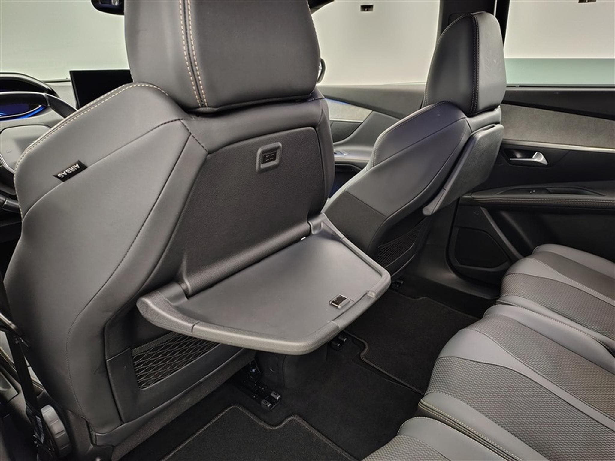 Peugeot 5008 1.2 PureTech 130Cv EAT8 GT 7PL / S-CUIR / NAVI / CAMERA (2023) - Photo 20