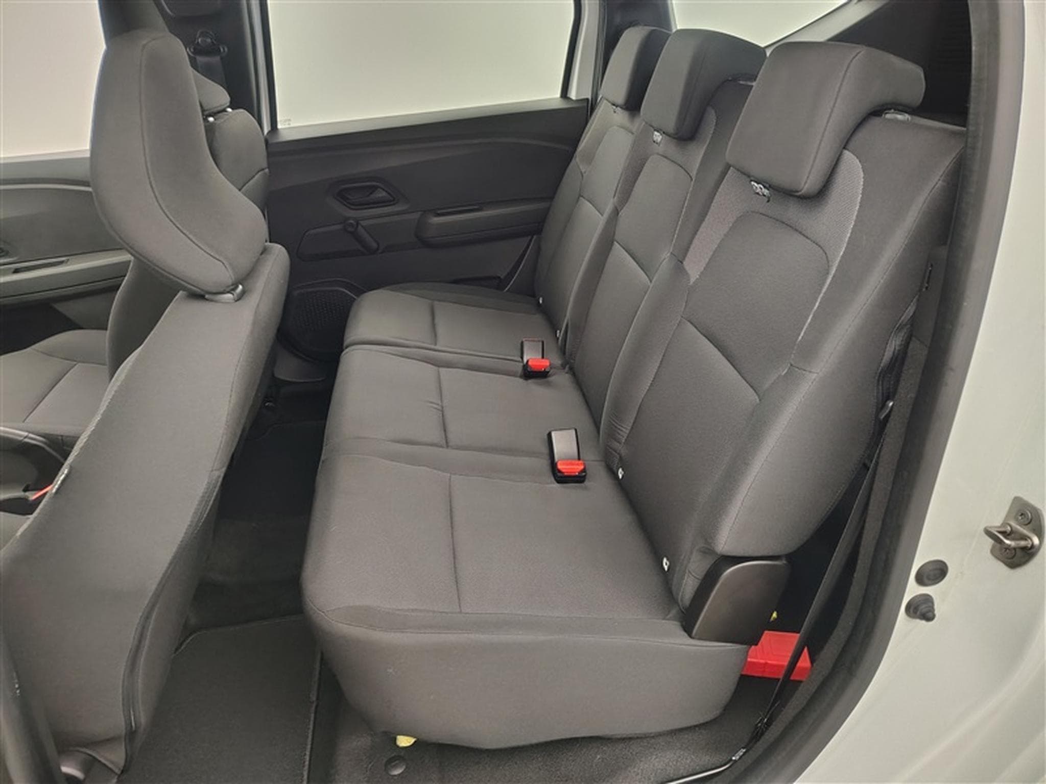 Dacia Jogger 1.0 TCe Essential 5pl. (2023) - Photo 12