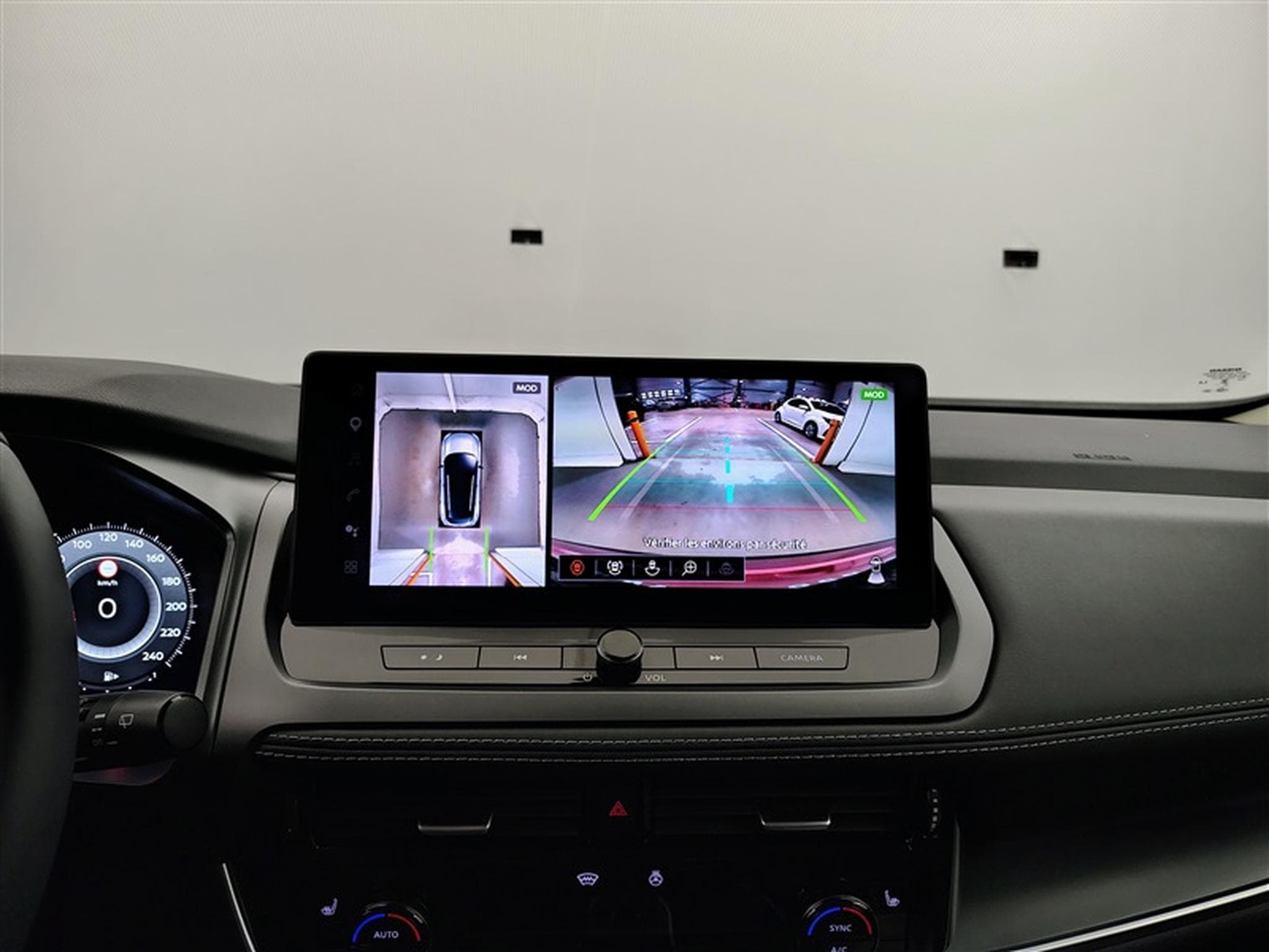 Nissan Qashqai 1.3 DIG-T MHEV X-Tronic N-Connecta CARPLAY / FULL LED / CAM (2026) - Photo 18