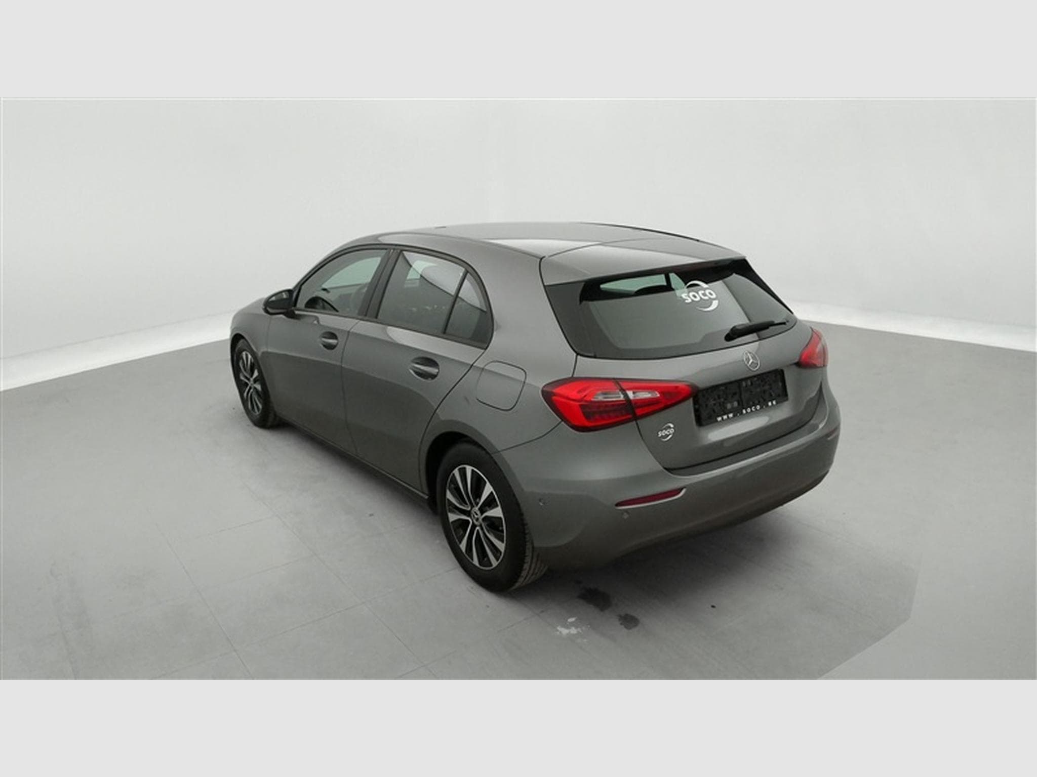 Mercedes A 180 d 7G-DCT Business Line Navi / PDC av+ar (2022) - Photo 2