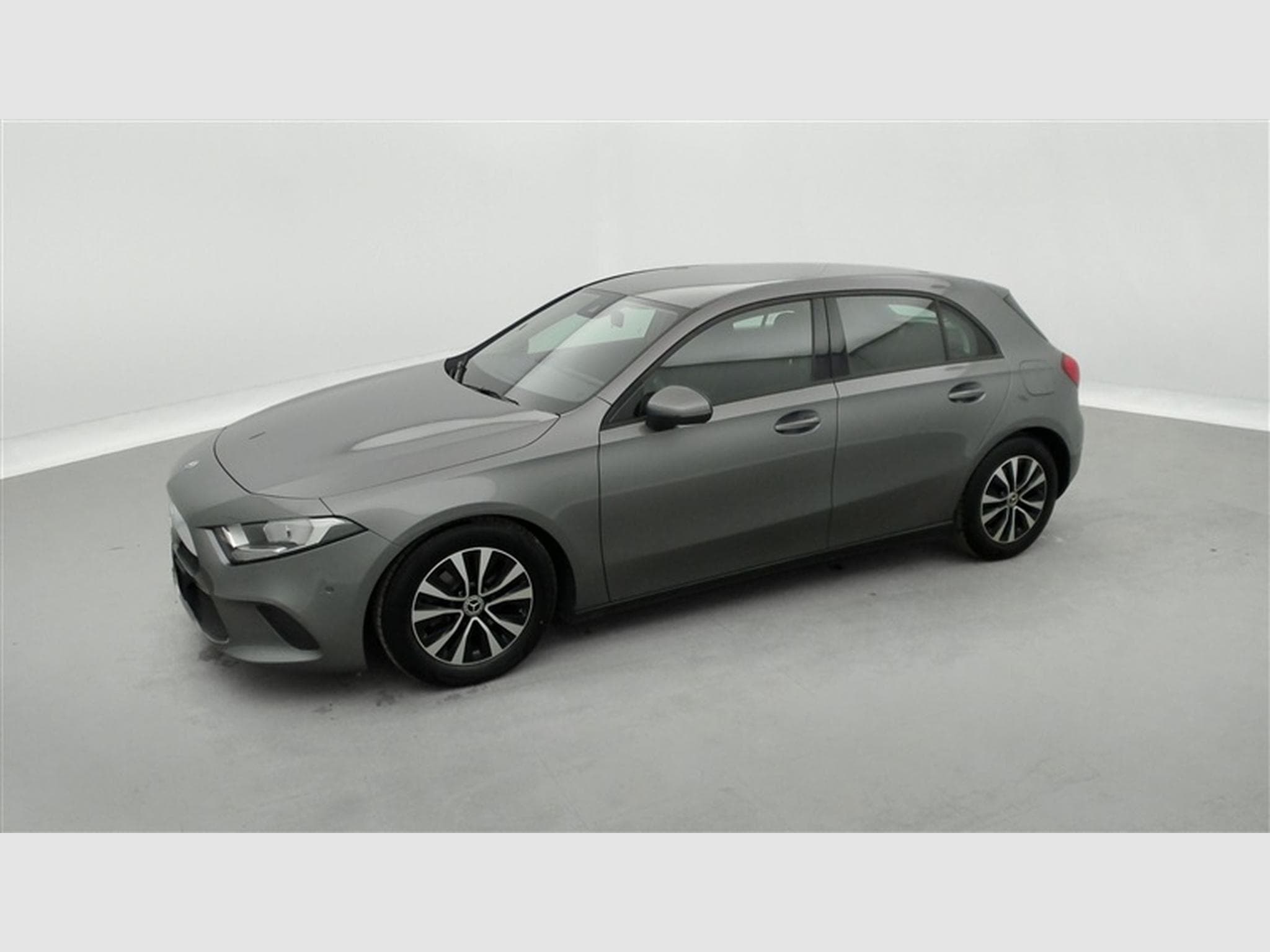 Mercedes A 180 d 7G-DCT Business Line Navi / PDC av+ar (2022) - Photo 20