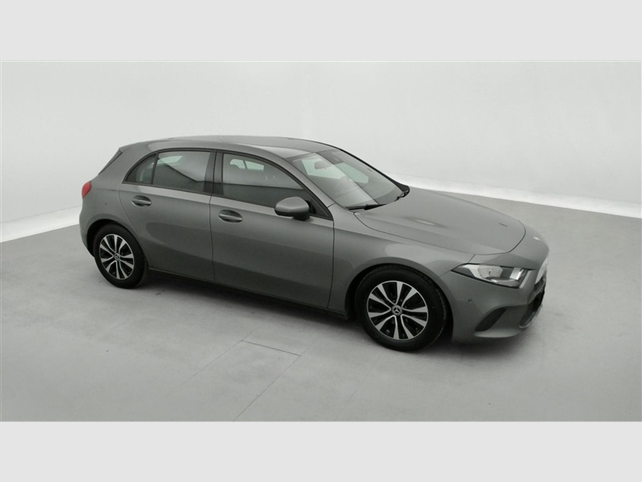 Mercedes A 180 d 7G-DCT Business Line Navi / PDC av+ar (2022) - Photo 22