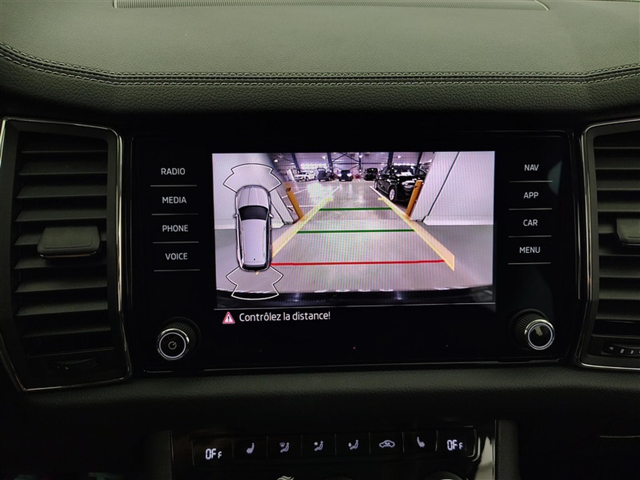 Skoda Kodiaq 1.5 TSI ACT Clever NAVI/FULL LED/TO PANO/JA/PDC (2022) - Photo 18
