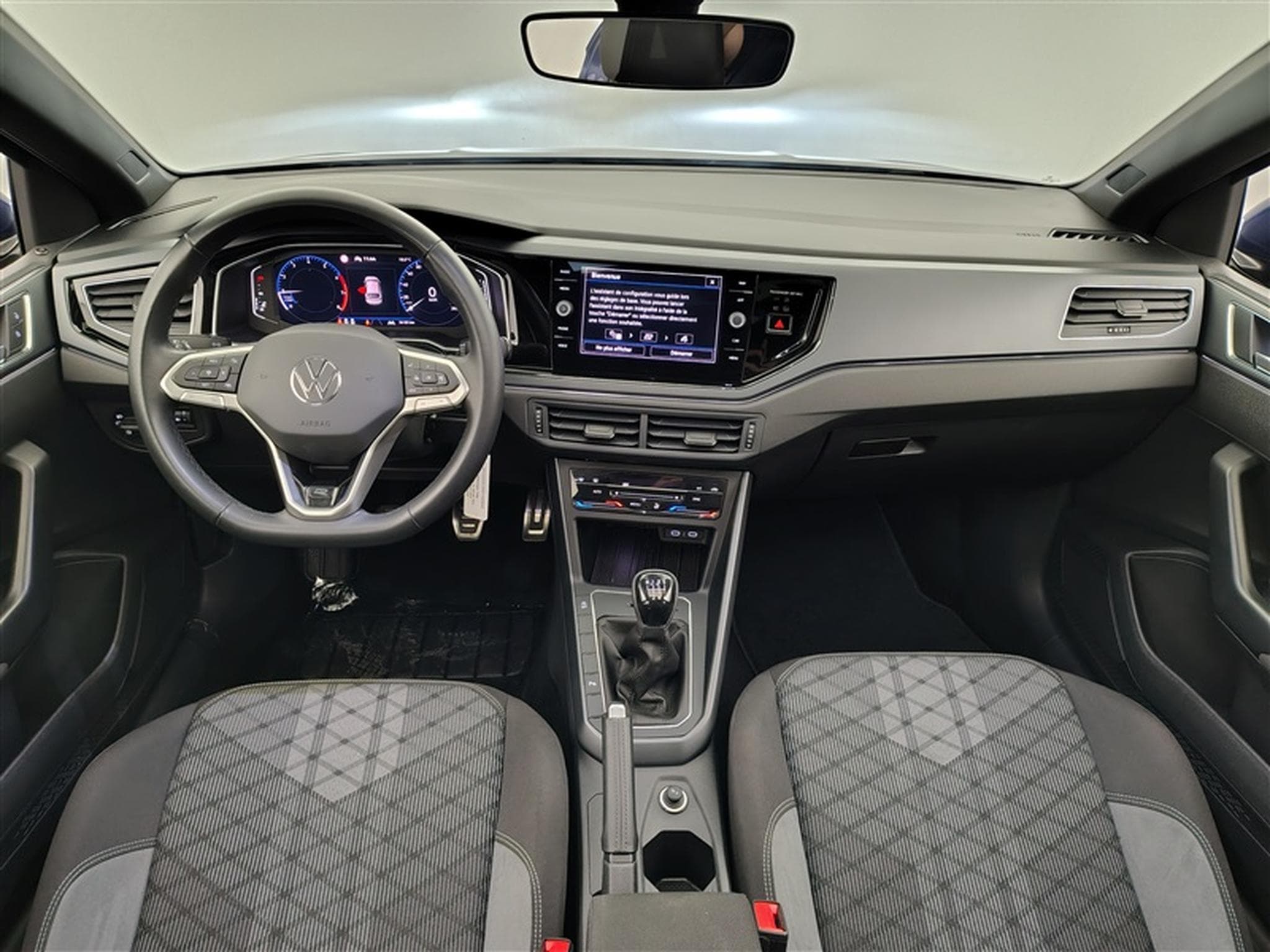 VW Taigo 1.0 TSI 115Cv R-Line CARPLAY / TO PANO / FULL LED (2025) - Photo 8