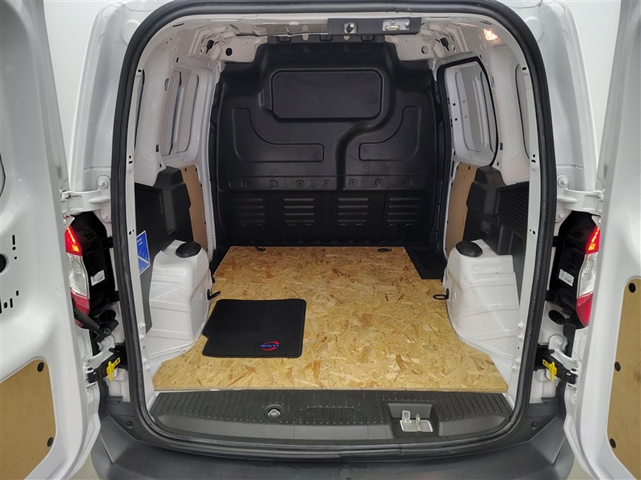 Ford Transit 1.0 EcoBoost Ambiente S/S (EU6d) (2022) - Photo 14