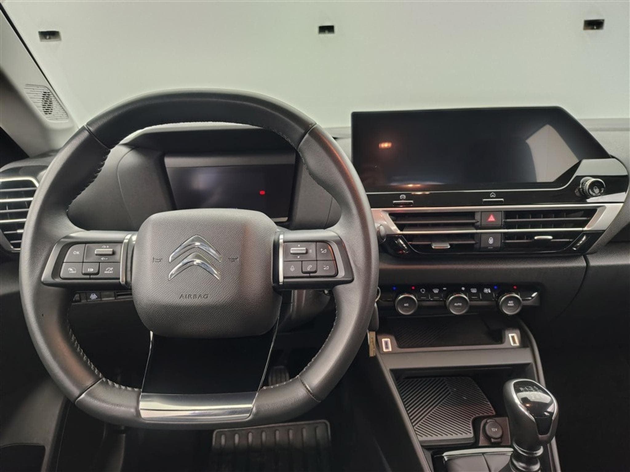 Citroen C4 1.2 PureTech Feel S&S (2022) - Photo 9