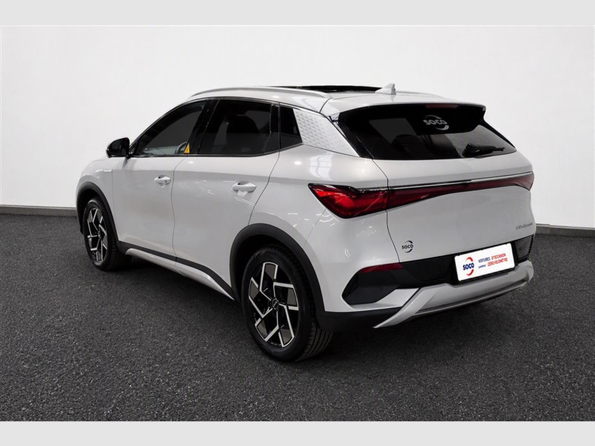 BYD ATTO 3 60.48 kWh Comfort/S-CUIR/NAVI/TO PANO/FULL LED/JA18 (2024) - Photo 2