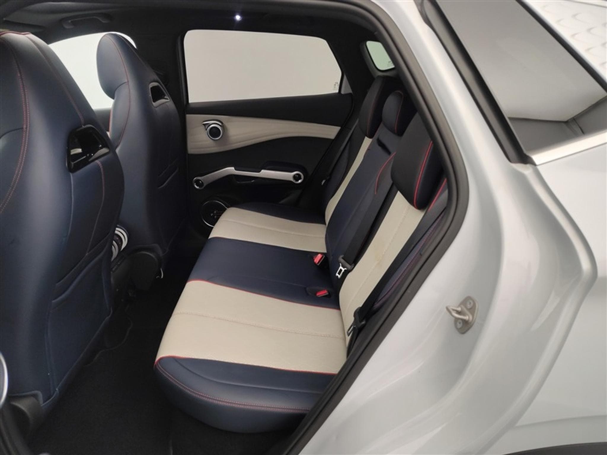 BYD ATTO 3 60.48 kWh Comfort/S-CUIR/NAVI/TO PANO/FULL LED/JA18 (2024) - Photo 14