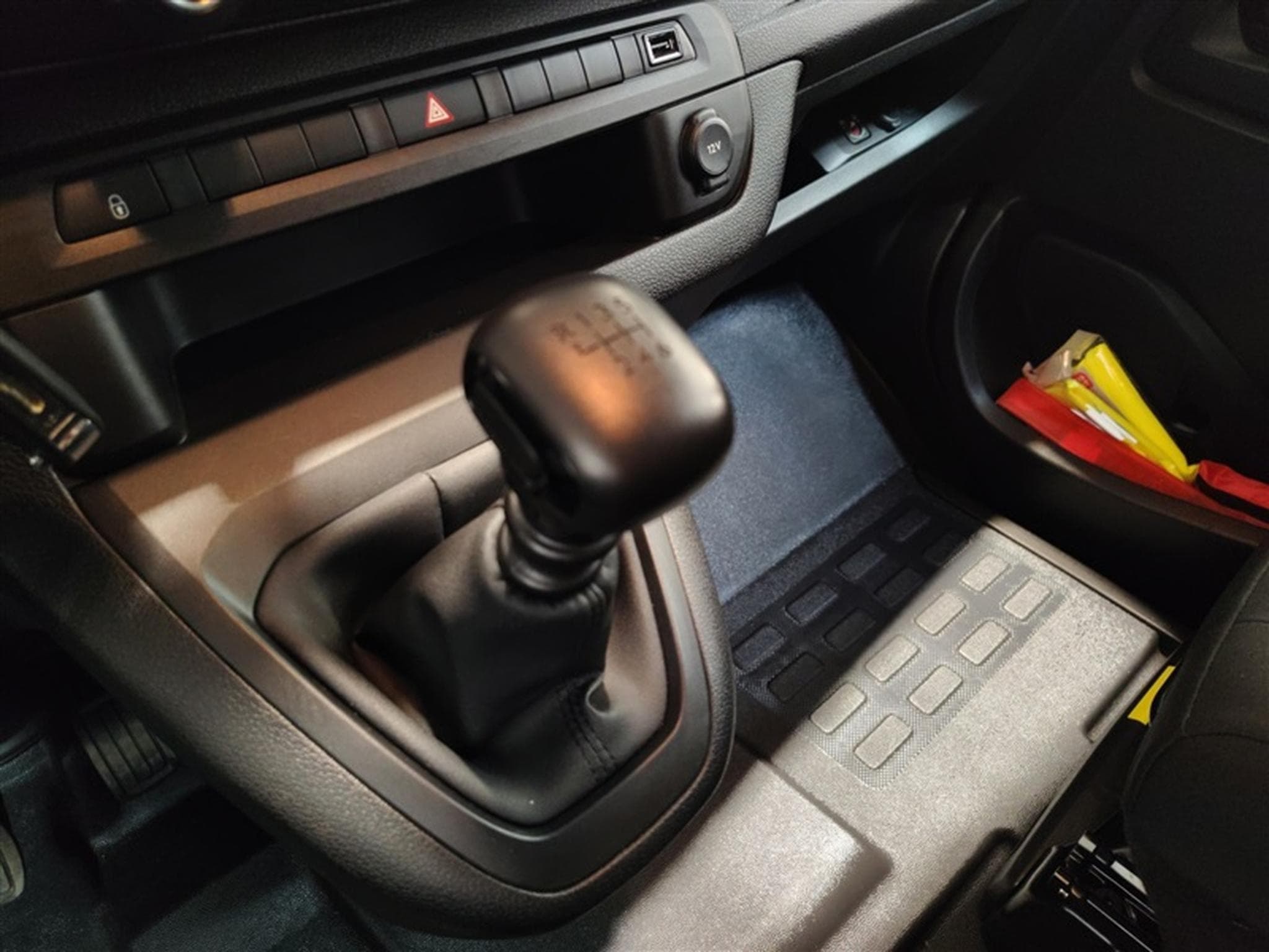 Toyota Proace 2.0 D-4D 145Cv Long 8PL CARPLAY / CAMERA / CLIM (2023) - Photo 13