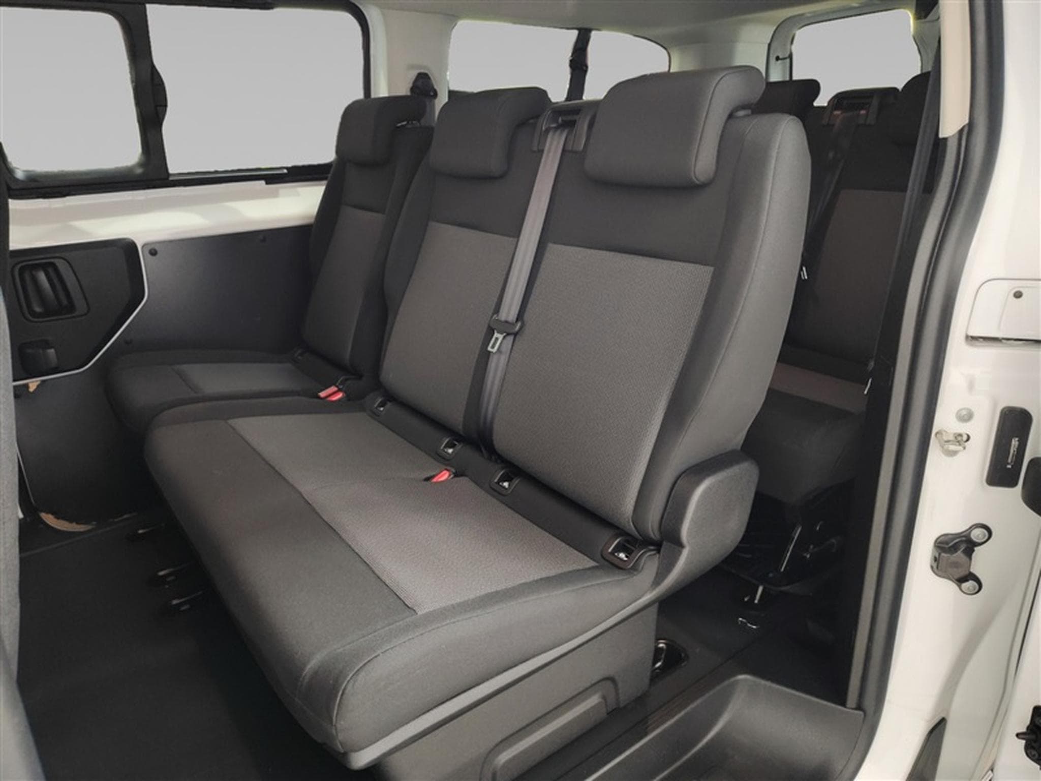 Toyota Proace 2.0 D-4D 145Cv Long 8PL CARPLAY / CAMERA / CLIM (2023) - Photo 14