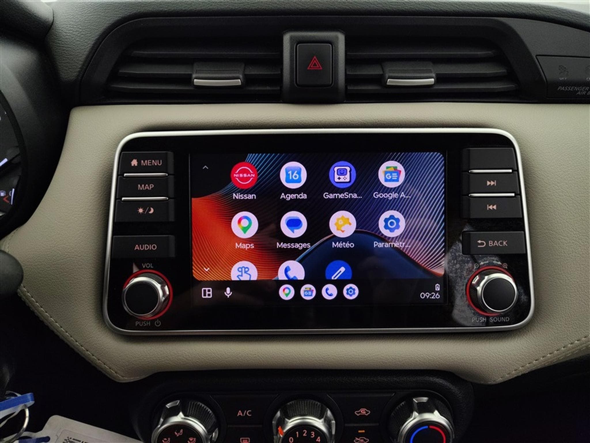 Nissan Micra 1.0 IG-T Tekna (2022) - Photo 20