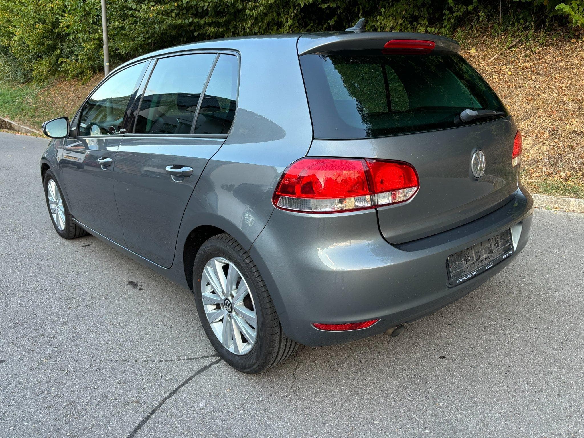 VW Golf 1.6 Tdi DSG (2011) - Foto 2