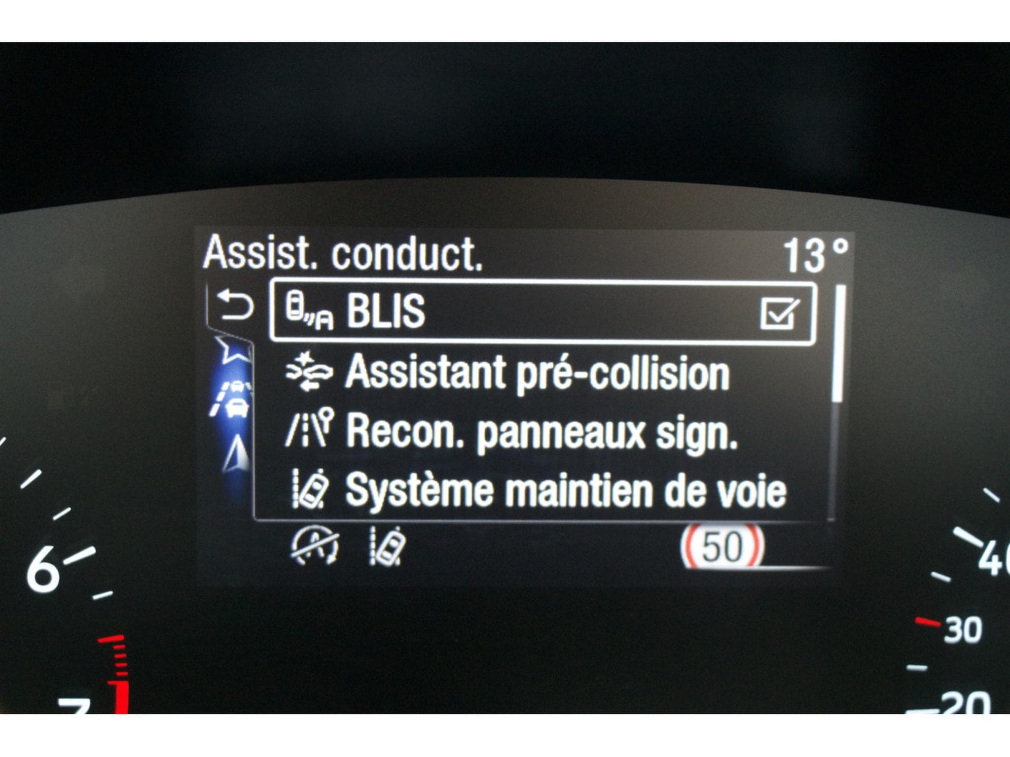 Ford Focus Turnier 1.5 EcoBoost Aut. Vignale ACC AHK HuD B&O BLIS (2020) - Photo 11