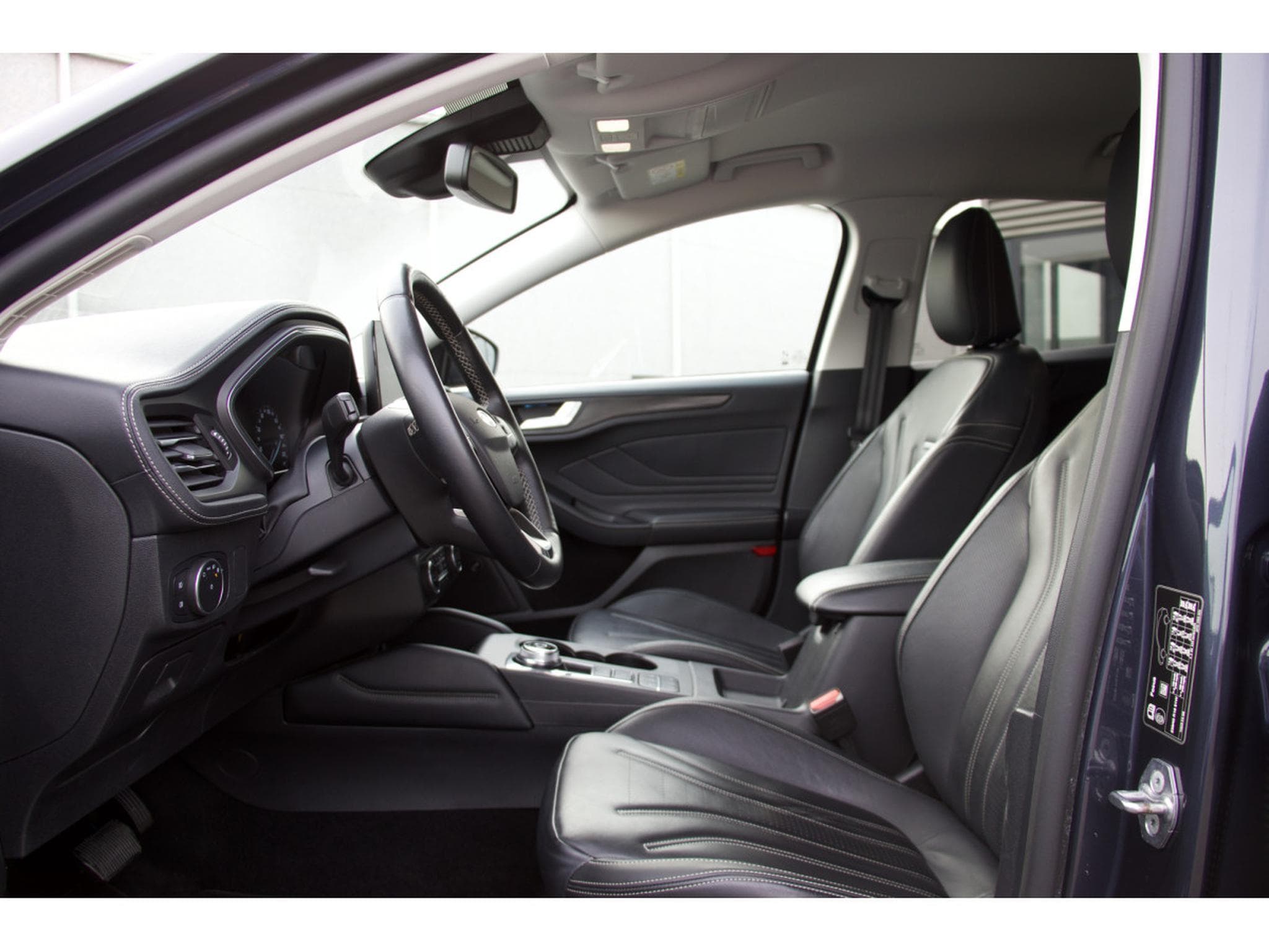 Ford Focus Turnier 1.5 EcoBoost Aut. Vignale ACC AHK HuD B&O BLIS (2020) - Photo 5