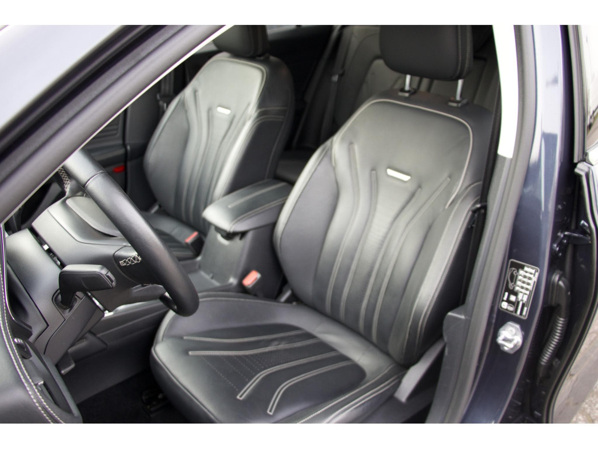 Ford Focus Turnier 1.5 EcoBoost Aut. Vignale ACC AHK HuD B&O BLIS (2020) - Photo 6