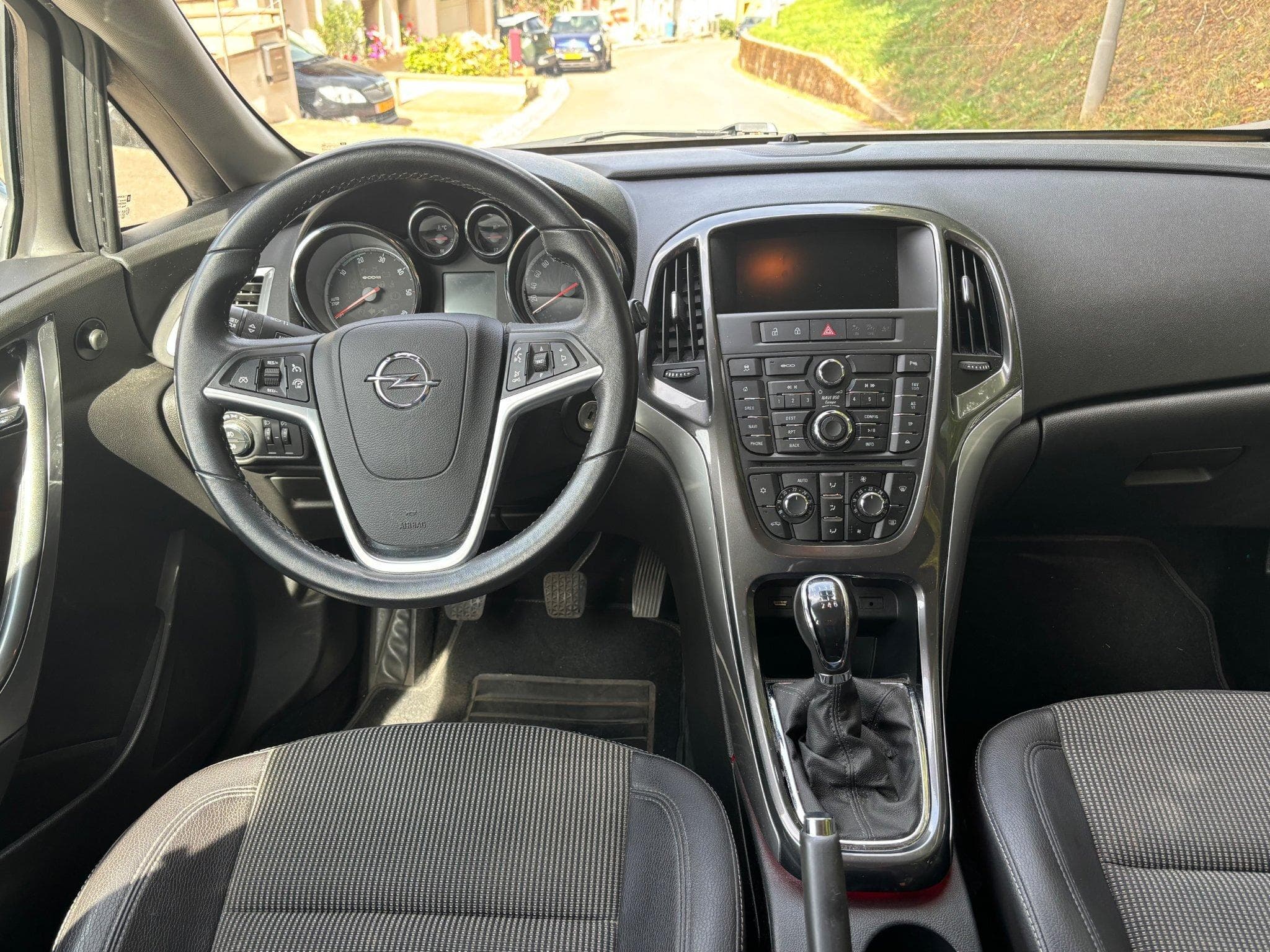 Opel Astra 1.7 Ecoflex 110cv (2014) - Foto 3