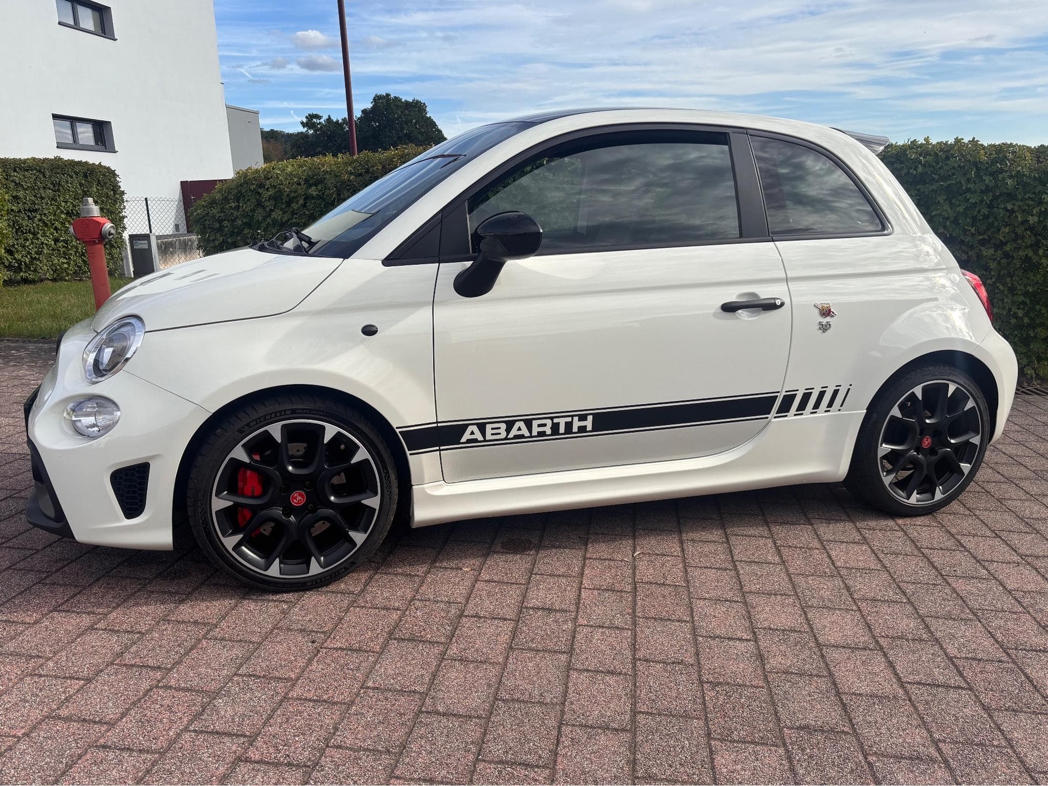 Abarth 595 Esseesse (2021) - Photo 1