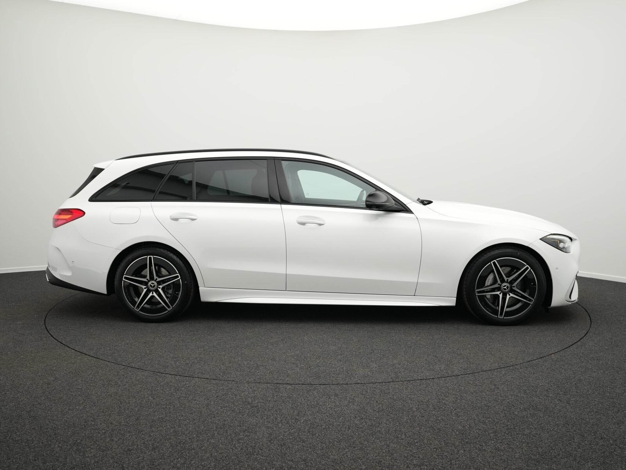Mercedes C 220 d T-Modell AMG-Line (2026) - Photo 5