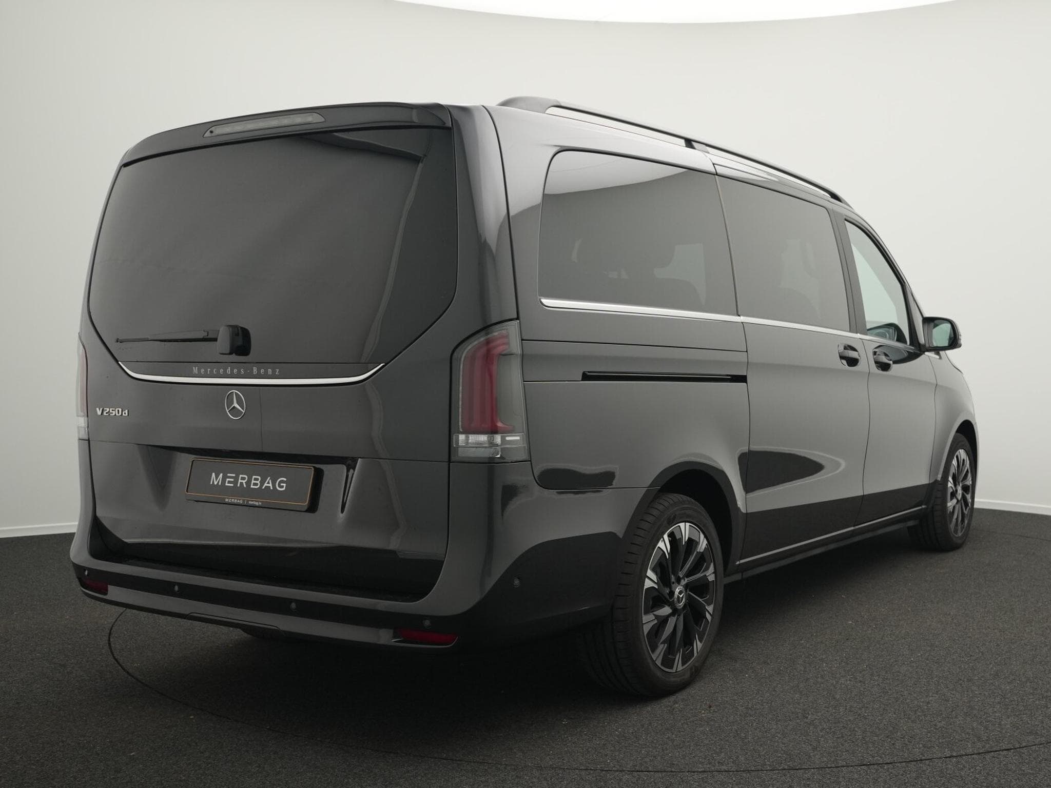 Mercedes V d AVANTGARDE Lang (2026) - Photo 3