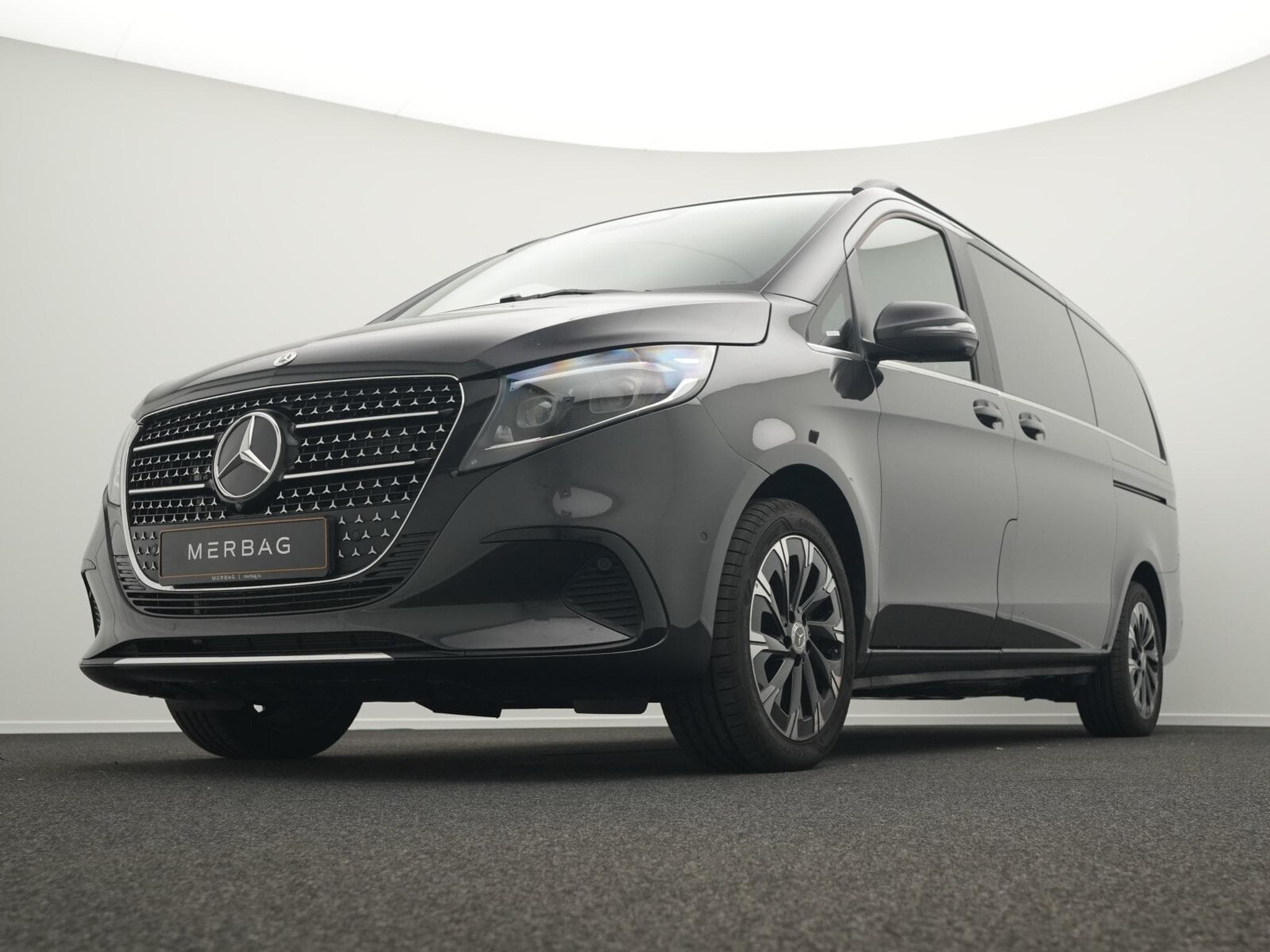 Mercedes V d AVANTGARDE Lang (2026) - Photo 8