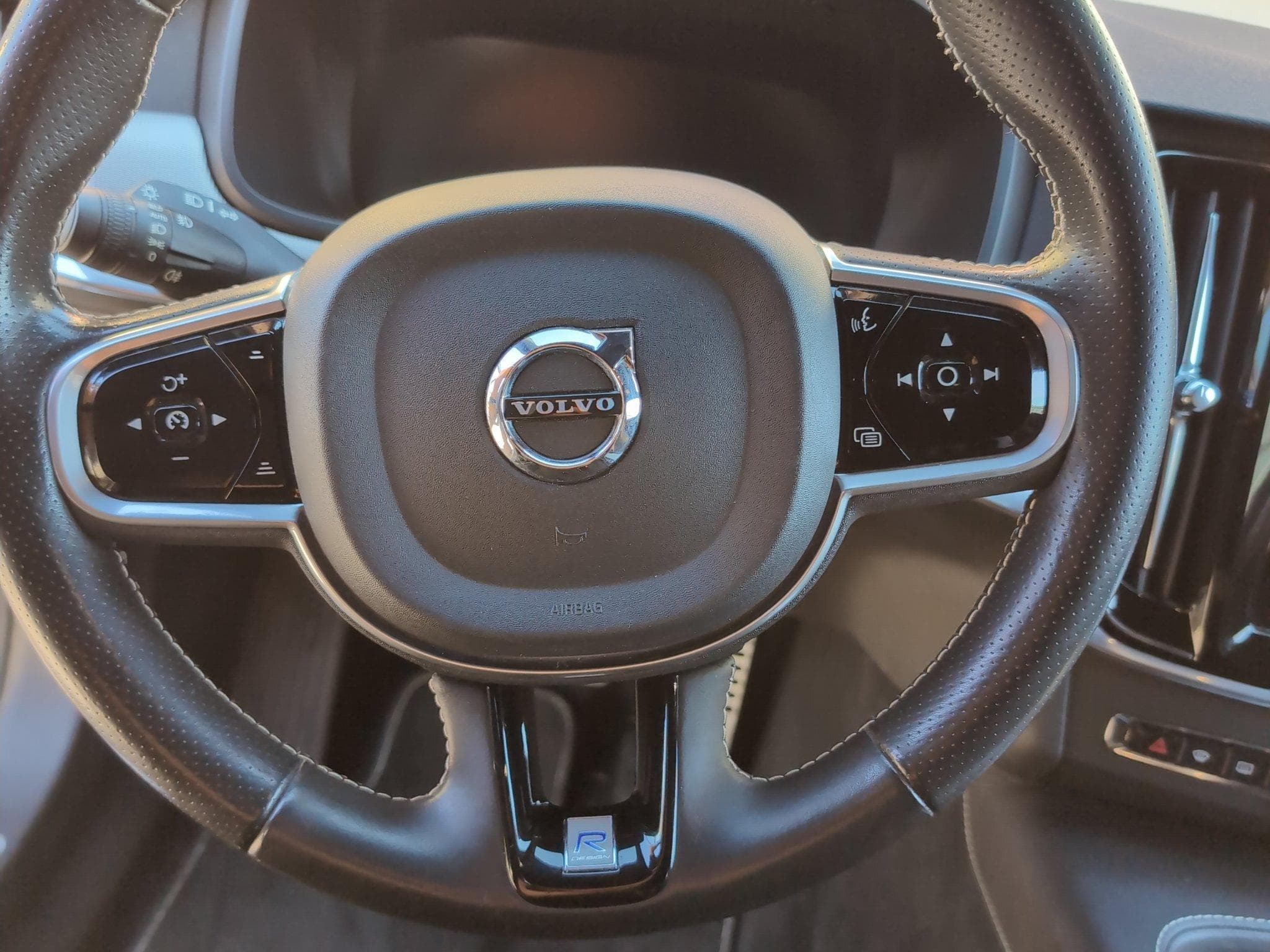 Volvo V90 R-Design (2018) - Foto 11